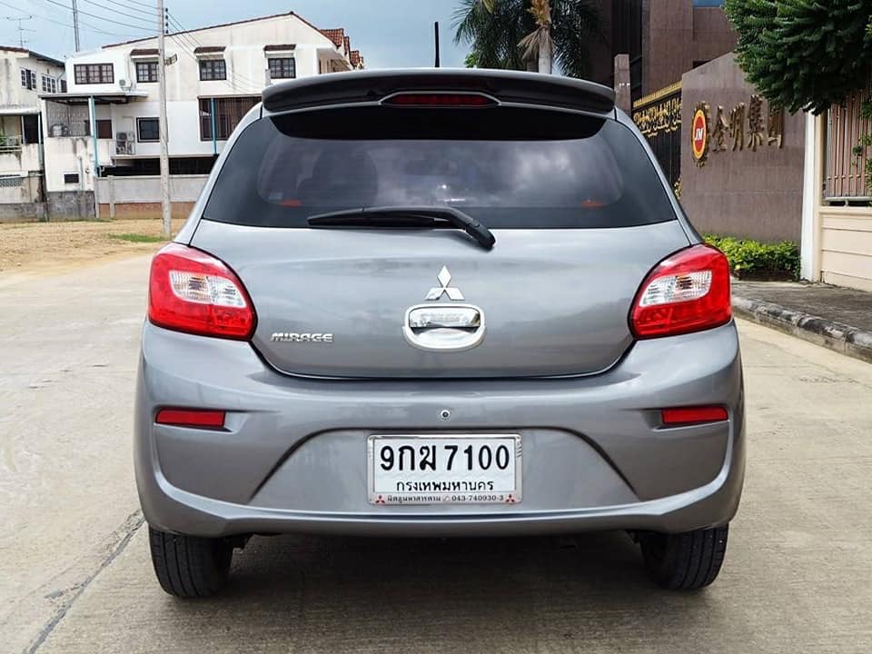 Mitsubishi Mirage ปี 2016 สีเทา