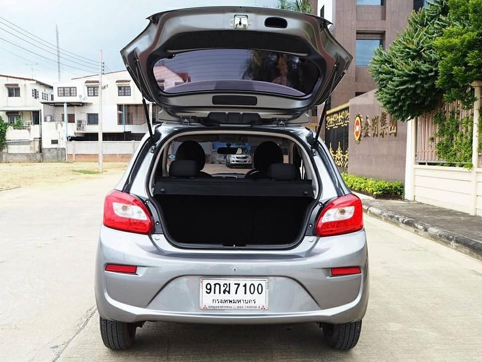 Mitsubishi Mirage ปี 2016 สีเทา (รูปที่ 9)