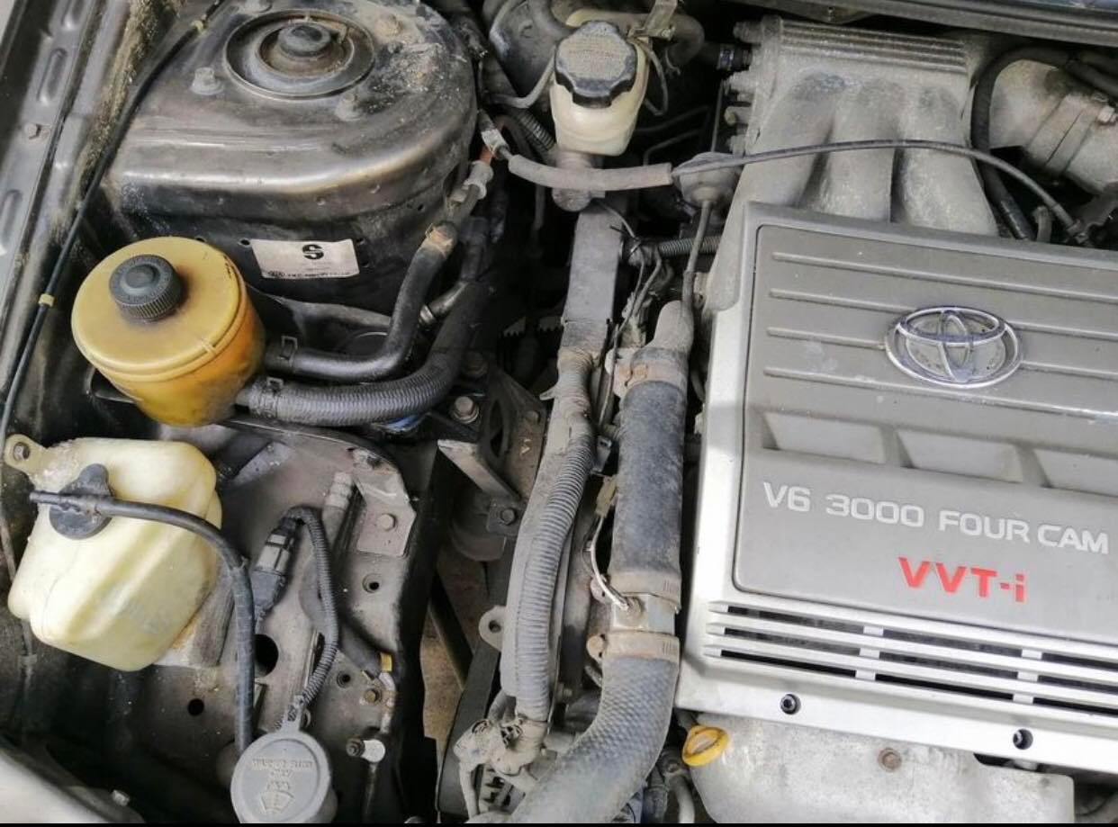 1998 Kia Carnival สีเทา (รูปที่ 8)