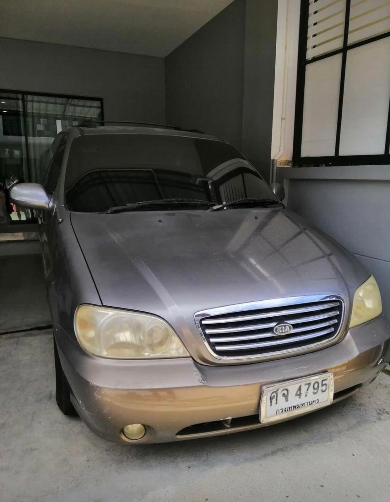 1998 Kia Carnival สีเทา (รูปที่ 10)