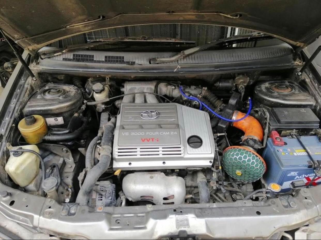 1998 Kia Carnival สีเทา (รูปที่ 9)