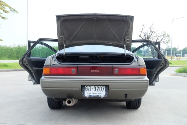 1993 Nissan Cefiro A31 สีเทา