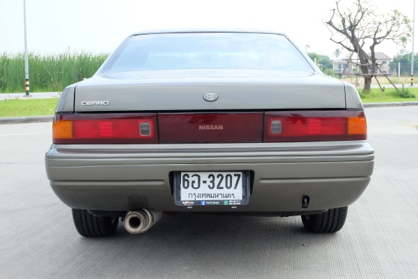 1993 Nissan Cefiro A31 สีเทา (รูปที่ 18)
