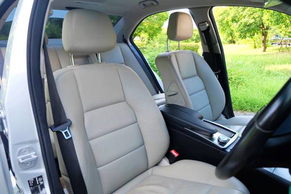 2009 Mercedes-Benz C-Class W204 C200 สีเทา (รูปที่ 3)