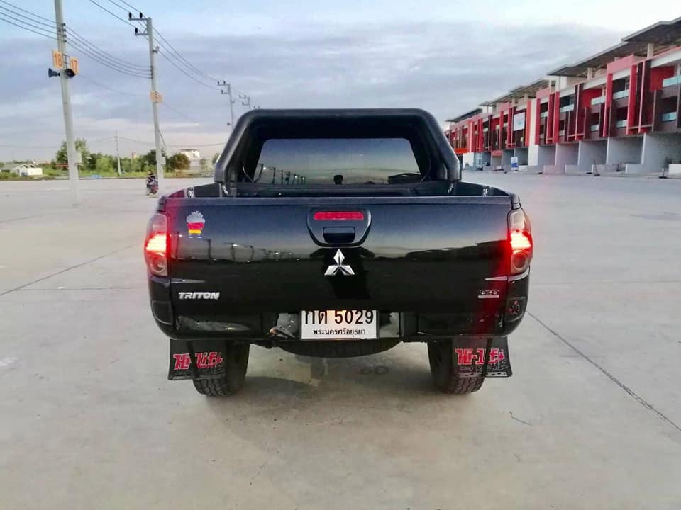 Mitsubishi Triton Double cab ปี 2010 สีดำ (รูปที่ 12)