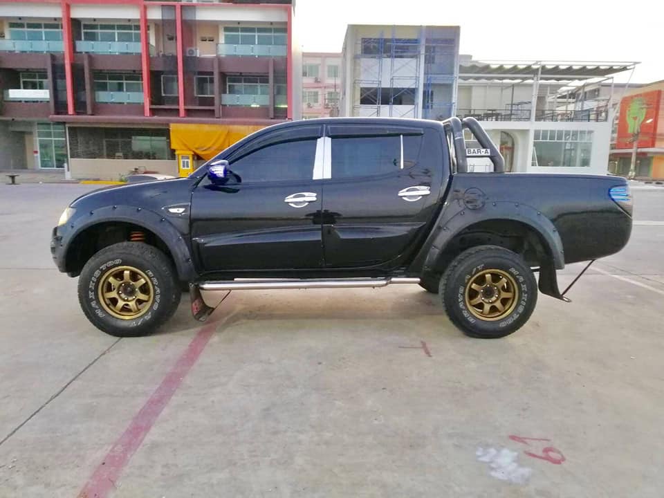 Mitsubishi Triton Double cab ปี 2010 สีดำ (รูปที่ 14)