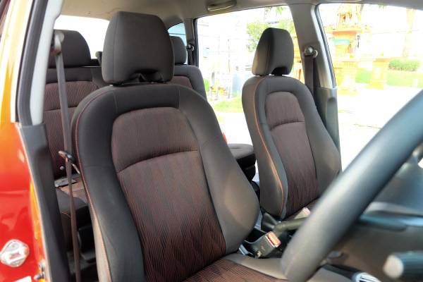 2017 Honda Mobilio สีส้ม (รูปที่ 4)