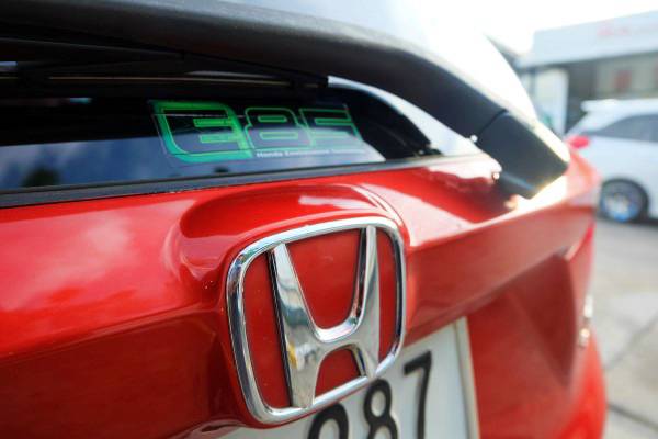 2017 Honda Mobilio สีส้ม (รูปที่ 12)