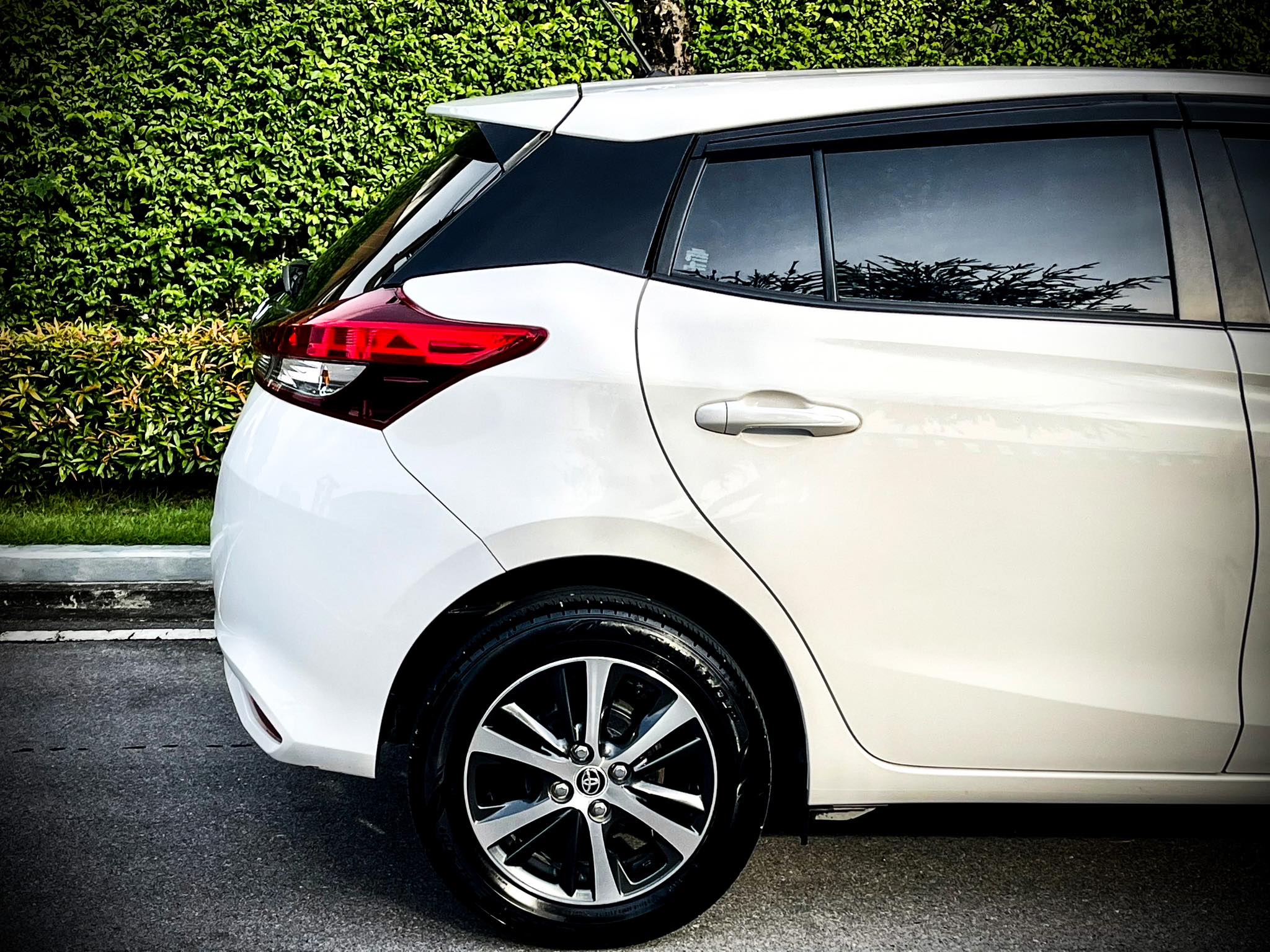 Toyota Yaris 5Dr. 2หมื่นโล ใหม่ทุกตรงที่มอง (รูปที่ 6)