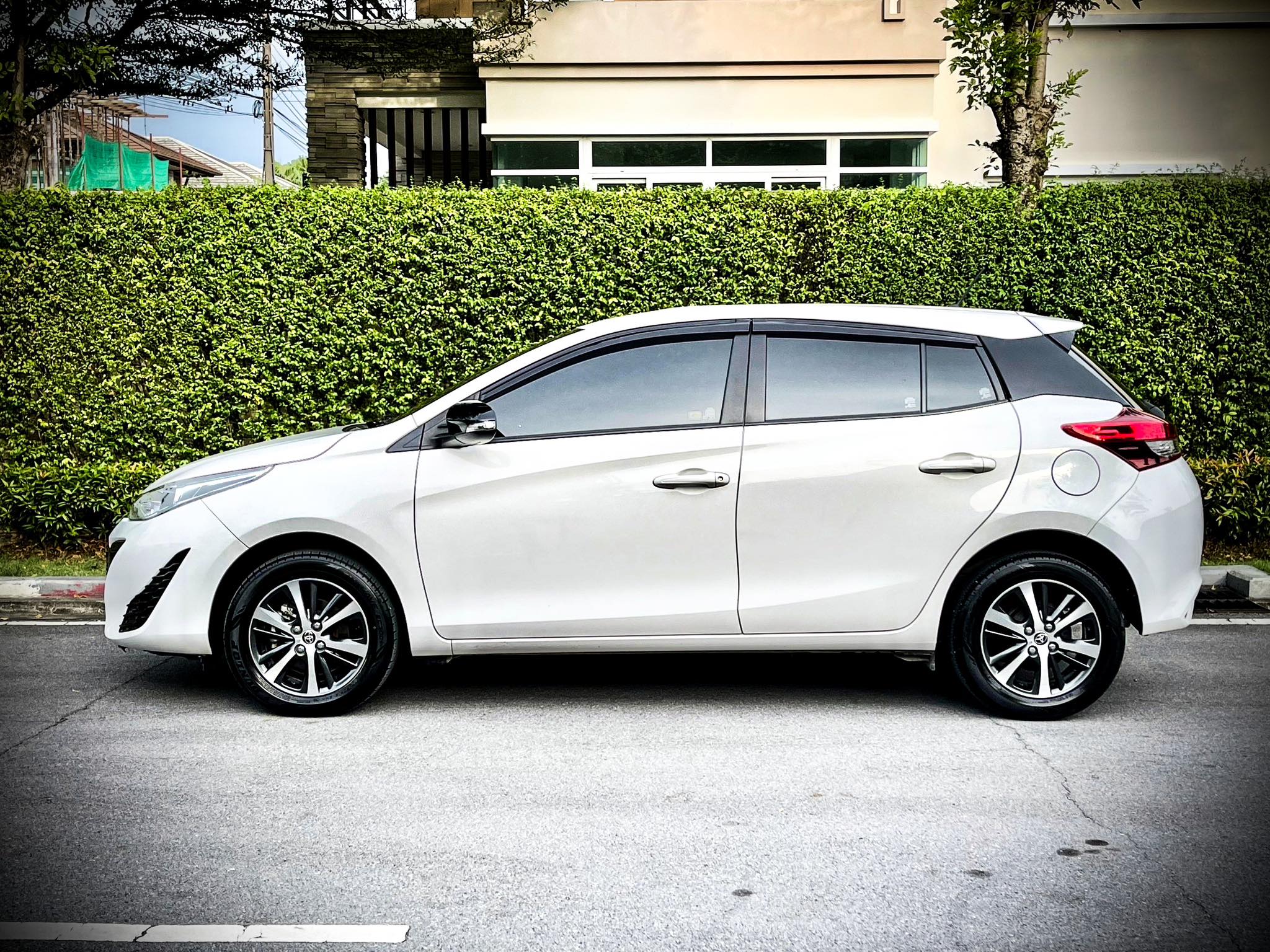 Toyota Yaris 5Dr. 2หมื่นโล ใหม่ทุกตรงที่มอง (รูปที่ 8)