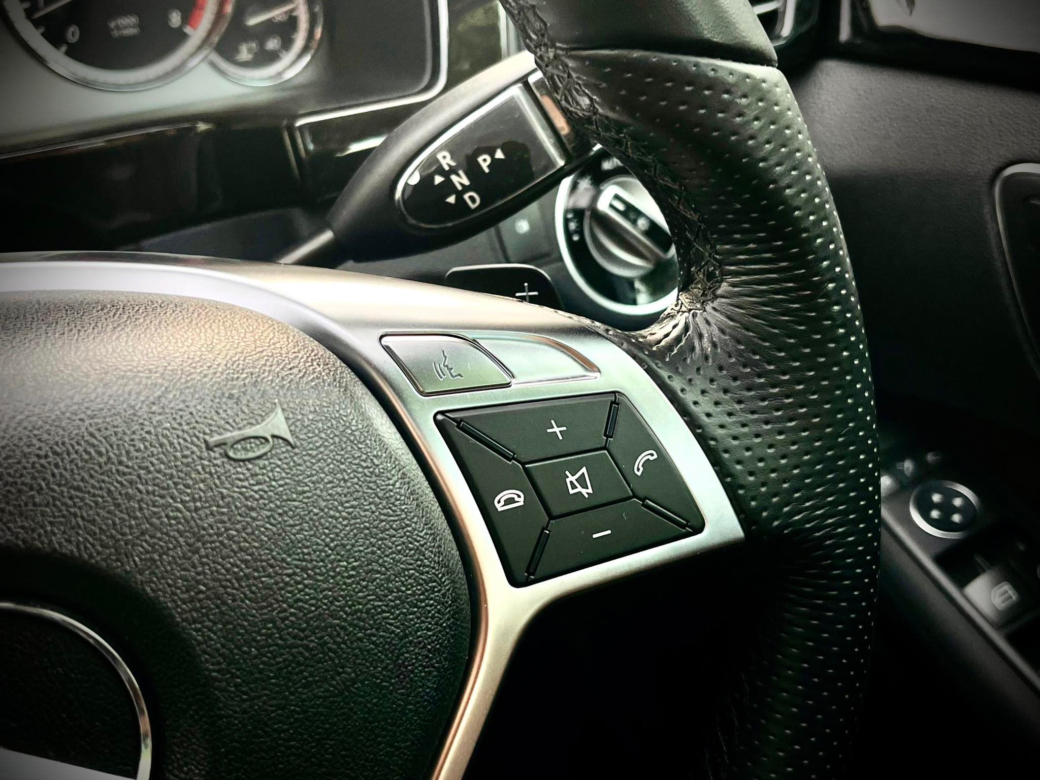 Mercedes Benz E250 CGi AMG เกียร์คอ โคตรใหม่เลยคะ คันนี้ (รูปที่ 27)