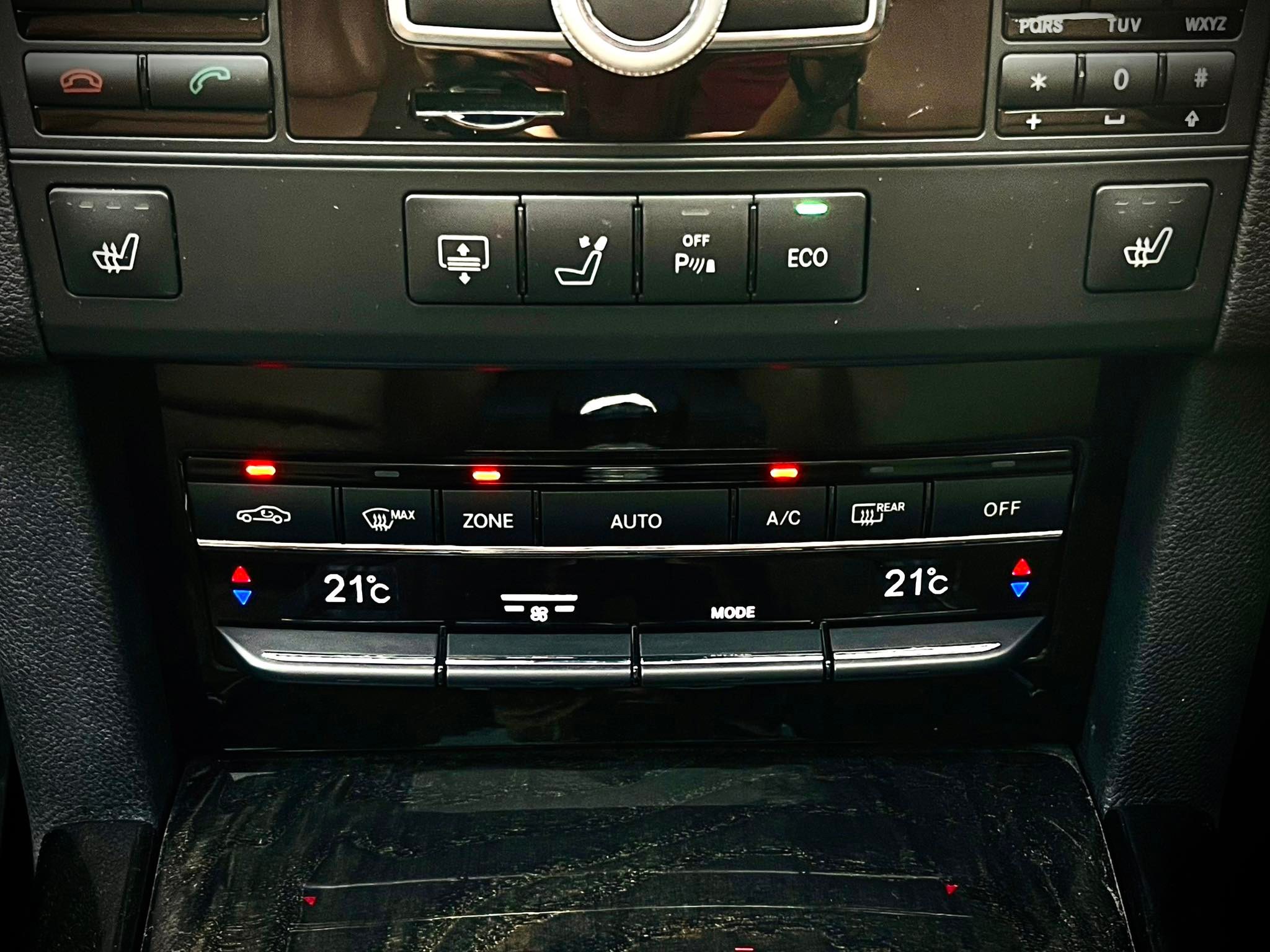 Mercedes Benz E250 CGi AMG เกียร์คอ โคตรใหม่เลยคะ คันนี้ (รูปที่ 33)