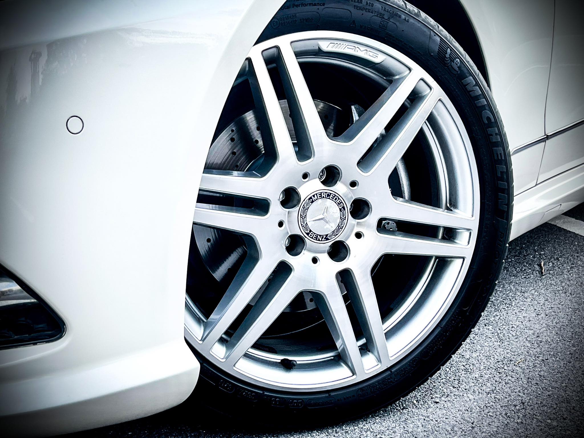 Mercedes Benz E250 CGi AMG เกียร์คอ โคตรใหม่เลยคะ คันนี้ (รูปที่ 8)