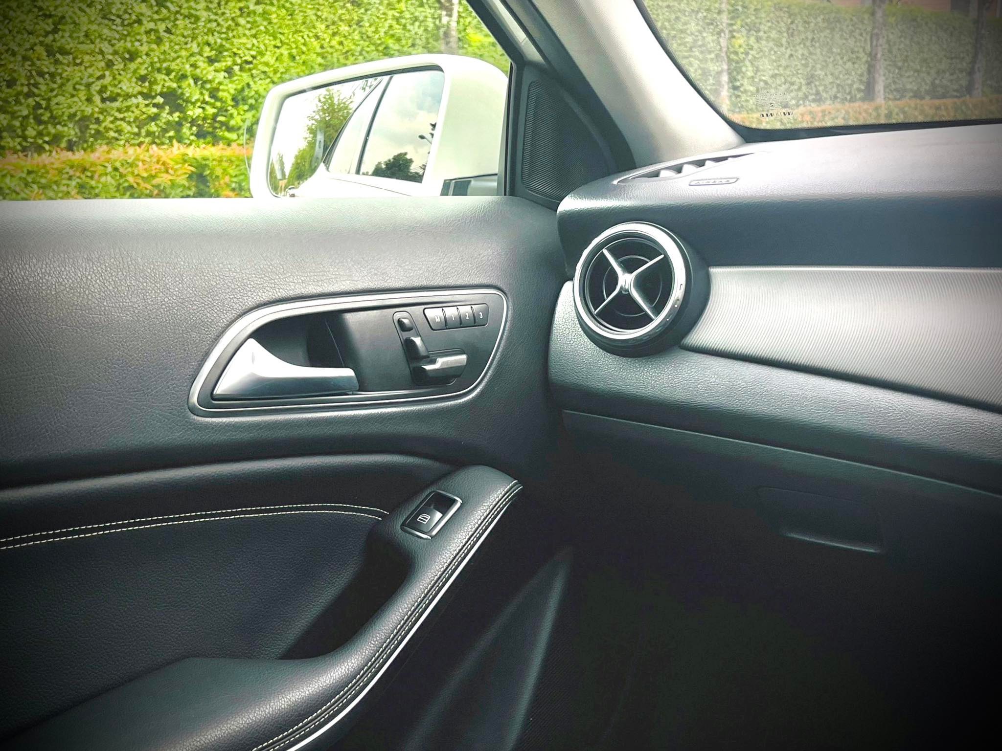 Mercedes Benz GLA200 Dynamic ใหม่ มากคะ (รูปที่ 24)