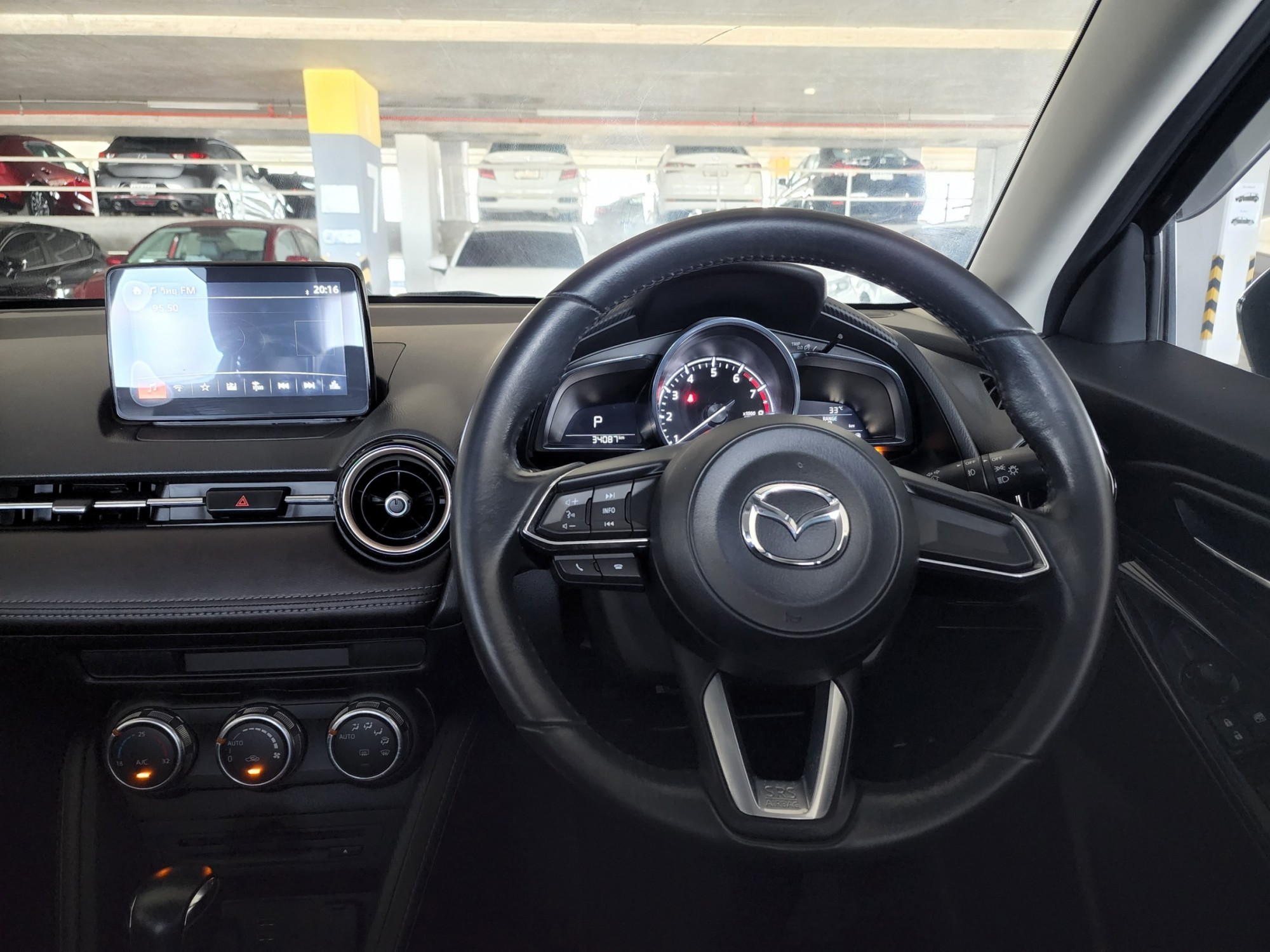 2017 Mazda 2 Sedan (4 à¸›à¸£à¸°à¸•à¸¹) à¸ªà¸µà¸”à¸³