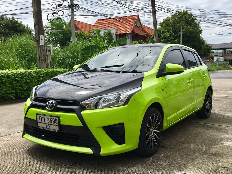 Toyota Yaris ปี 2015 สีเขียว (รูปที่ 3)