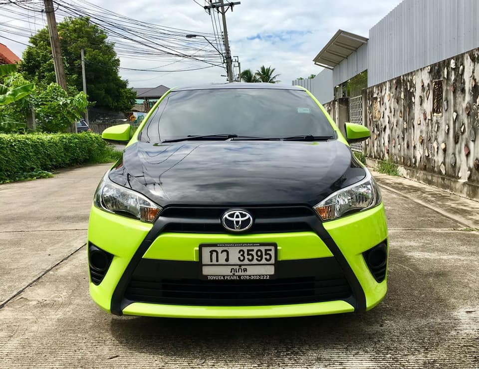 Toyota Yaris ปี 2015 สีเขียว (รูปที่ 2)