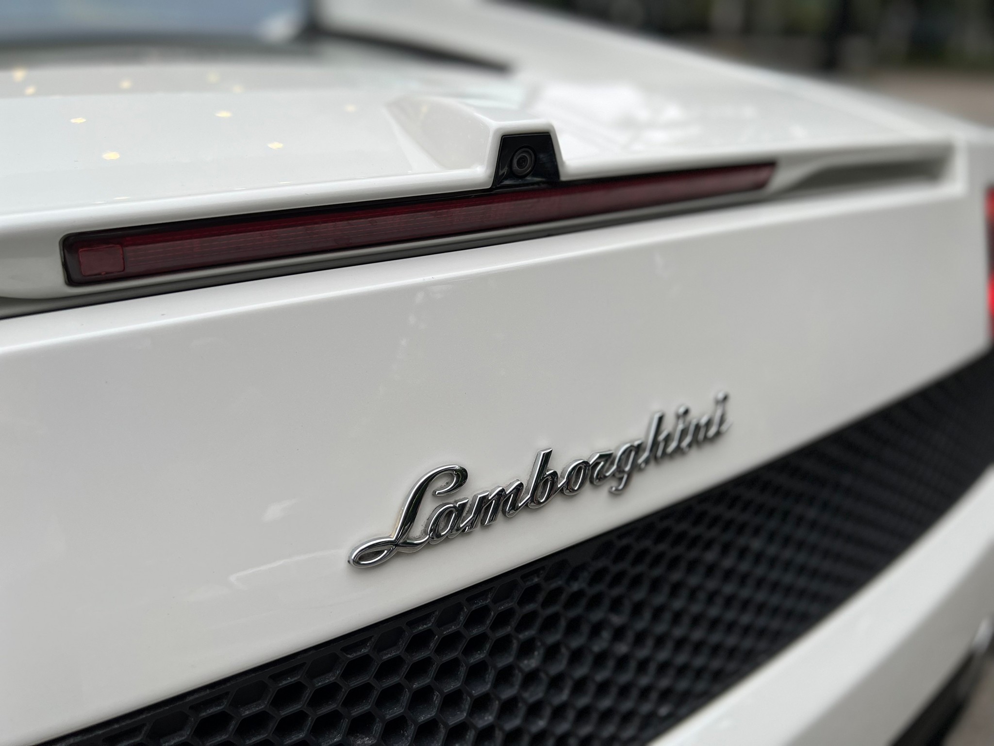 2017 Lamborghini Gallardo สีขาว