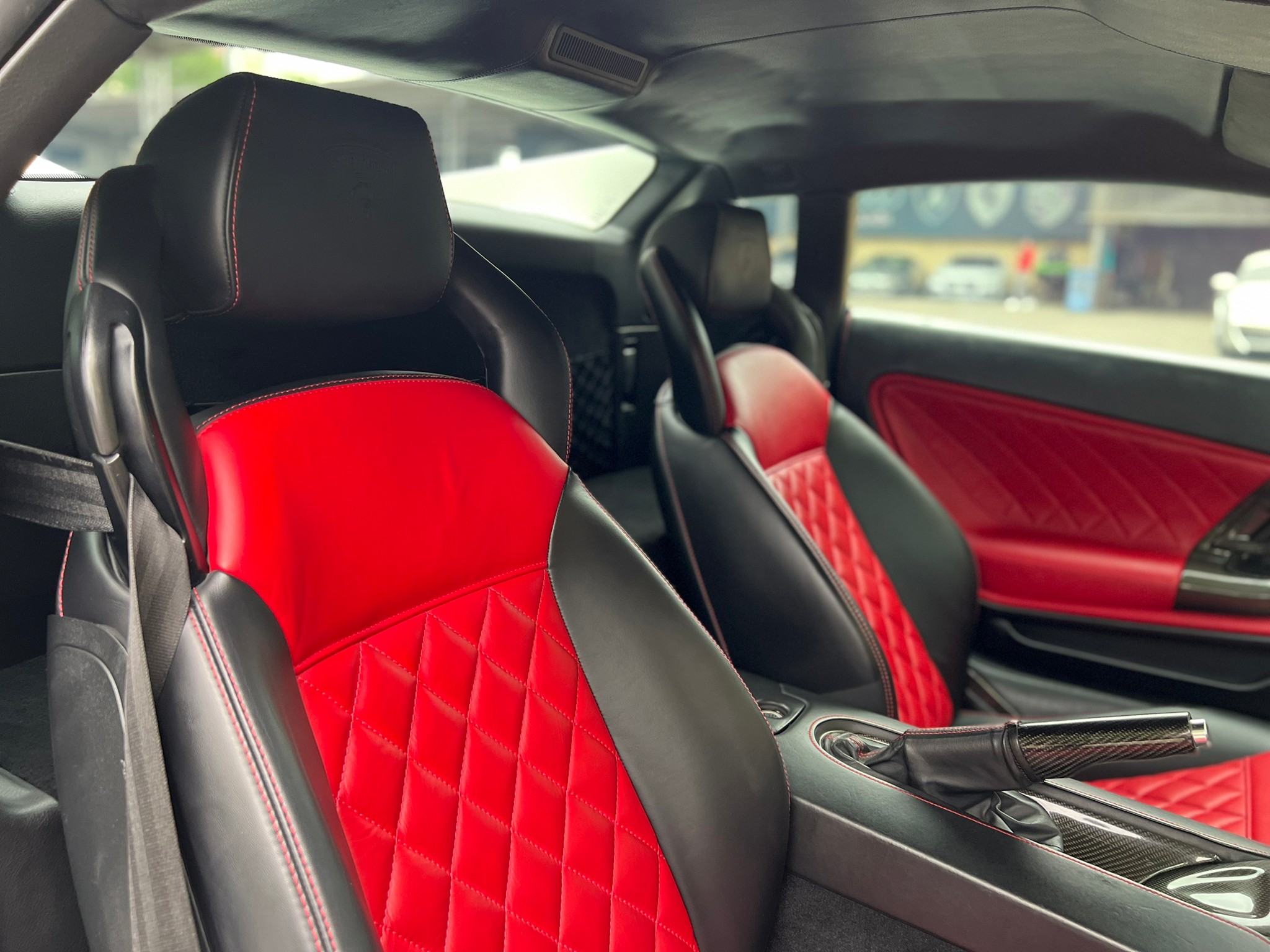 2017 Lamborghini Gallardo สีขาว