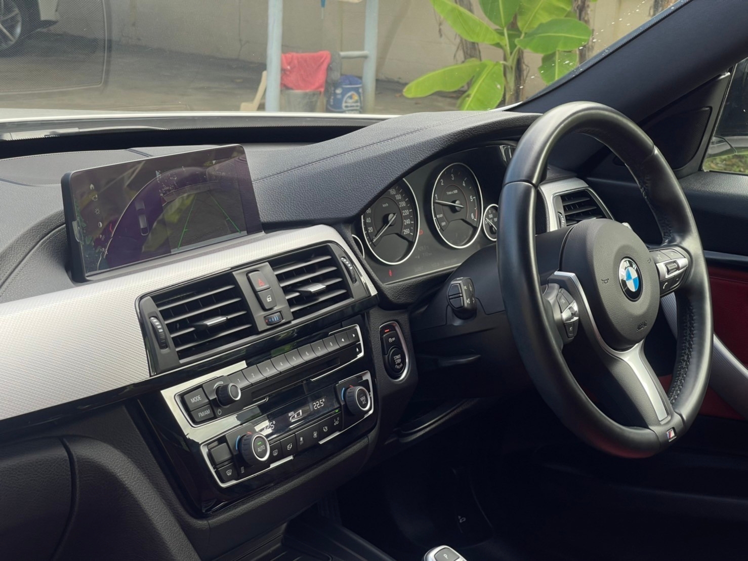 2019 BMW 3 Series G20 320d สีขาว (รูปที่ 13)