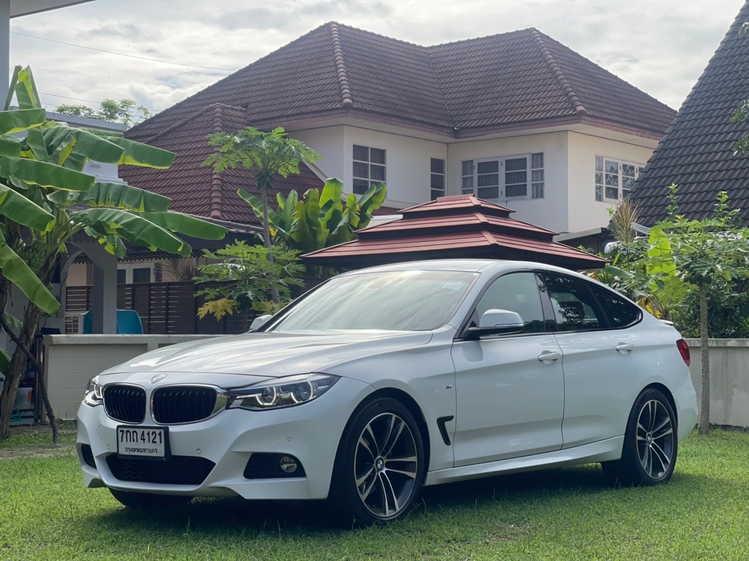 2019 BMW 3 Series G20 320d สีขาว (รูปที่ 2)