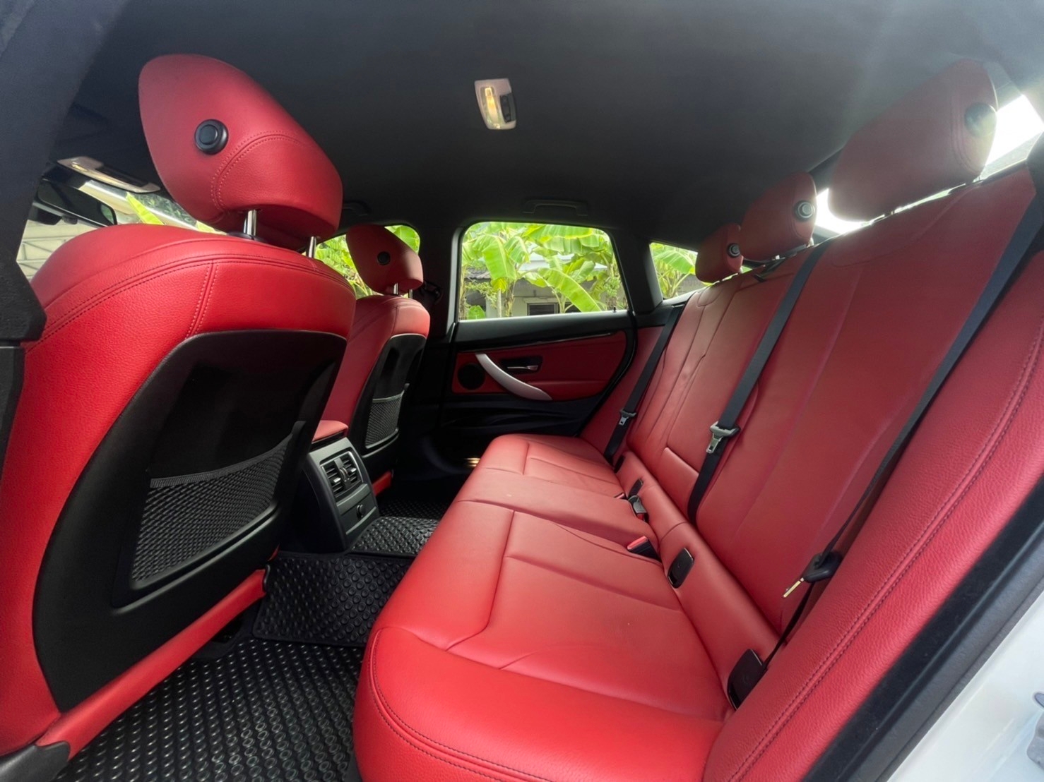 2019 BMW 3 Series G20 320d สีขาว (รูปที่ 16)