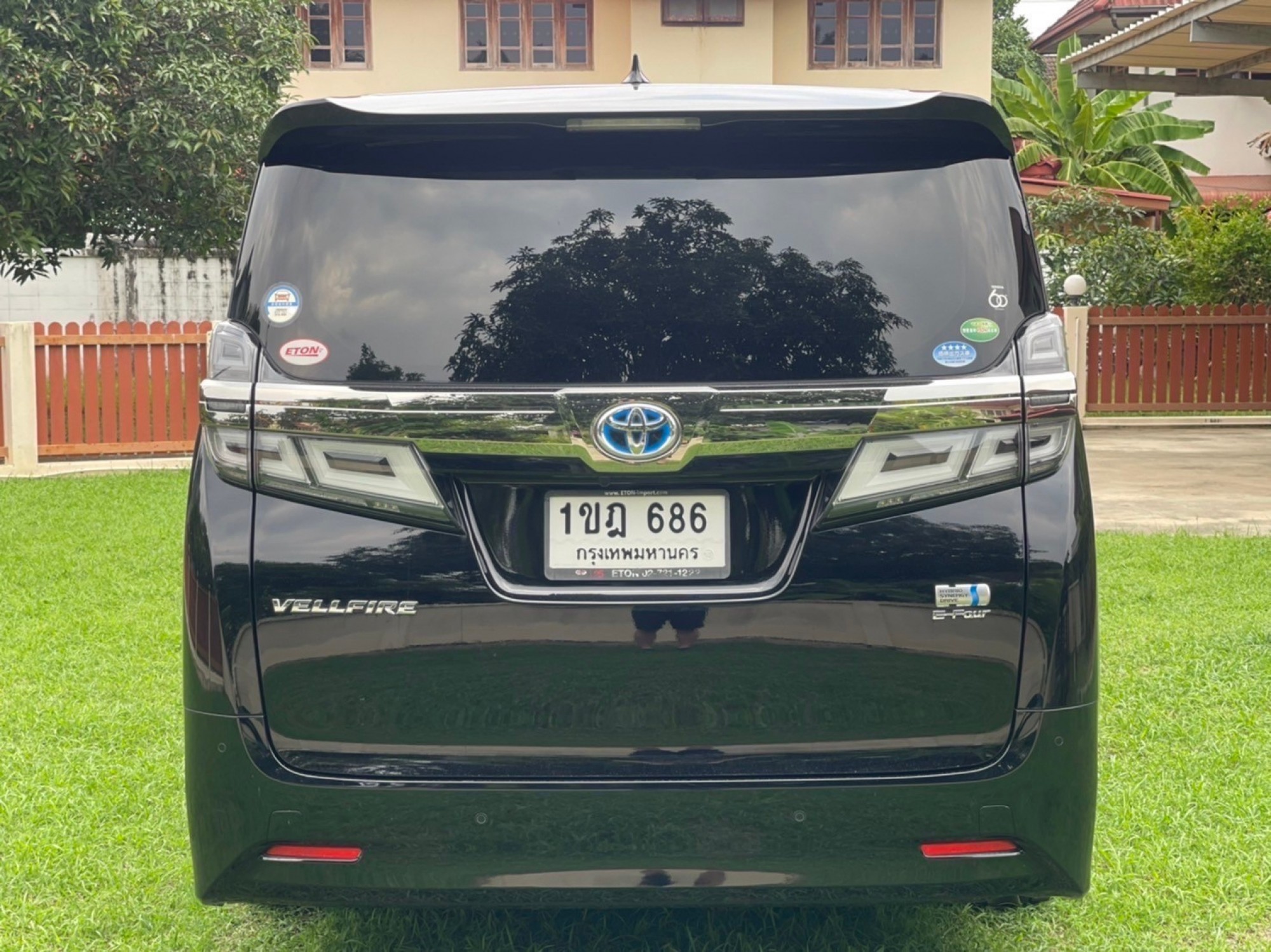 2020 Toyota Vellfire สีดำ (รูปที่ 7)