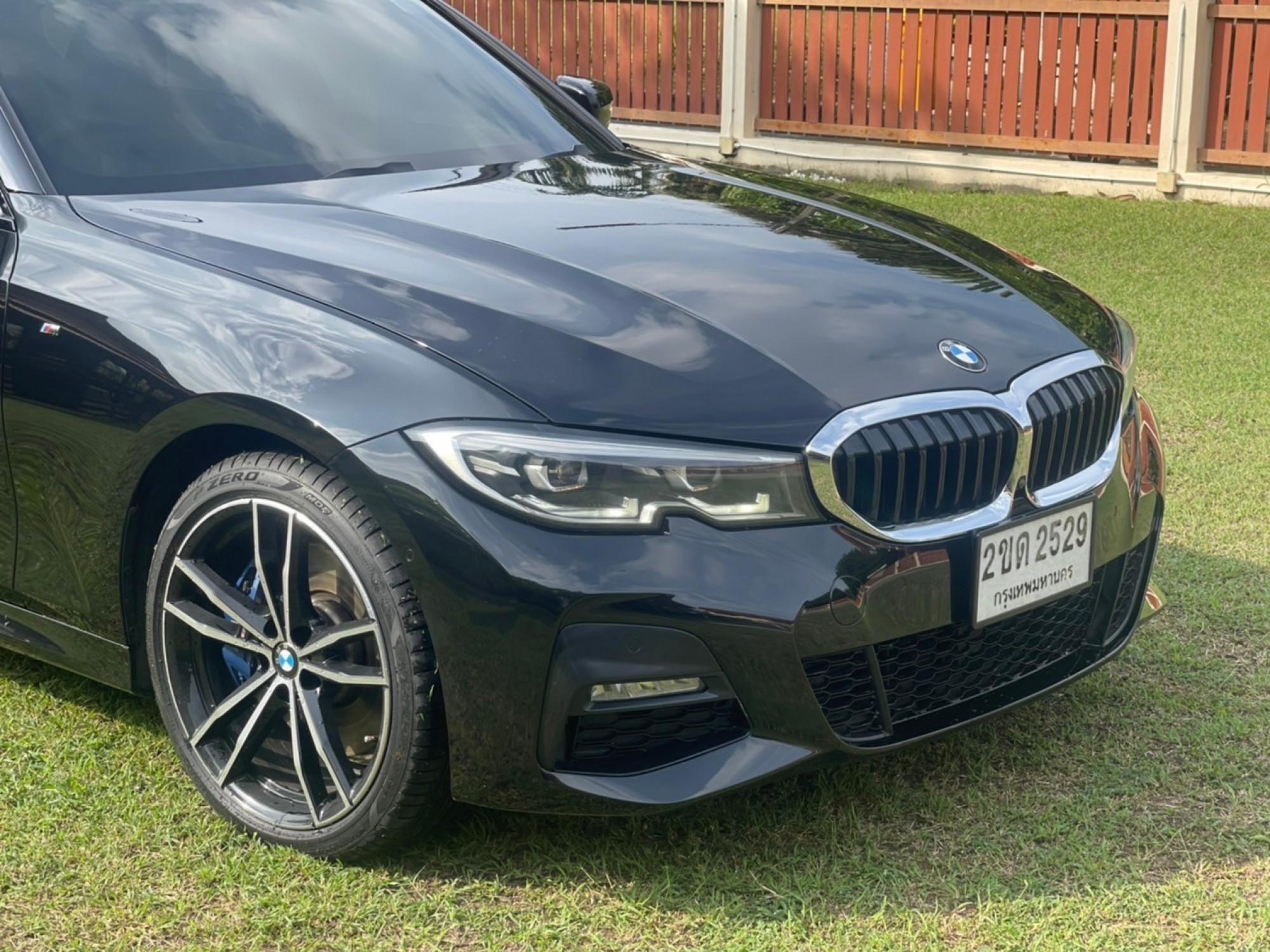 2019 BMW 3 Series F30 330e สีดำ