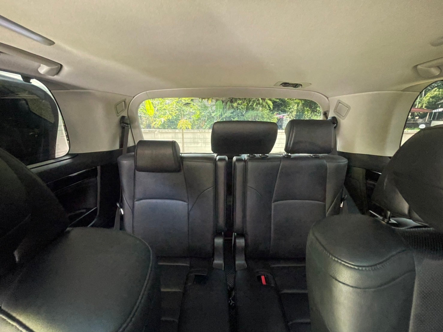 2021 Toyota Alphard สีขาว (รูปที่ 14)