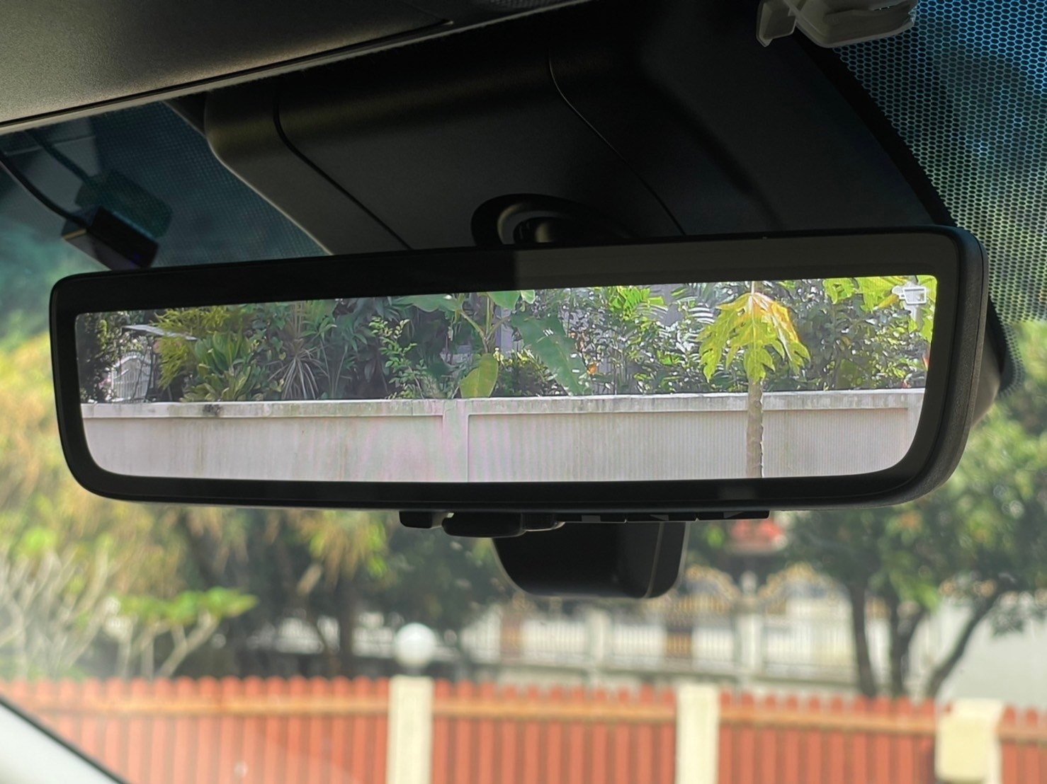 2021 Toyota Alphard สีขาว (รูปที่ 18)