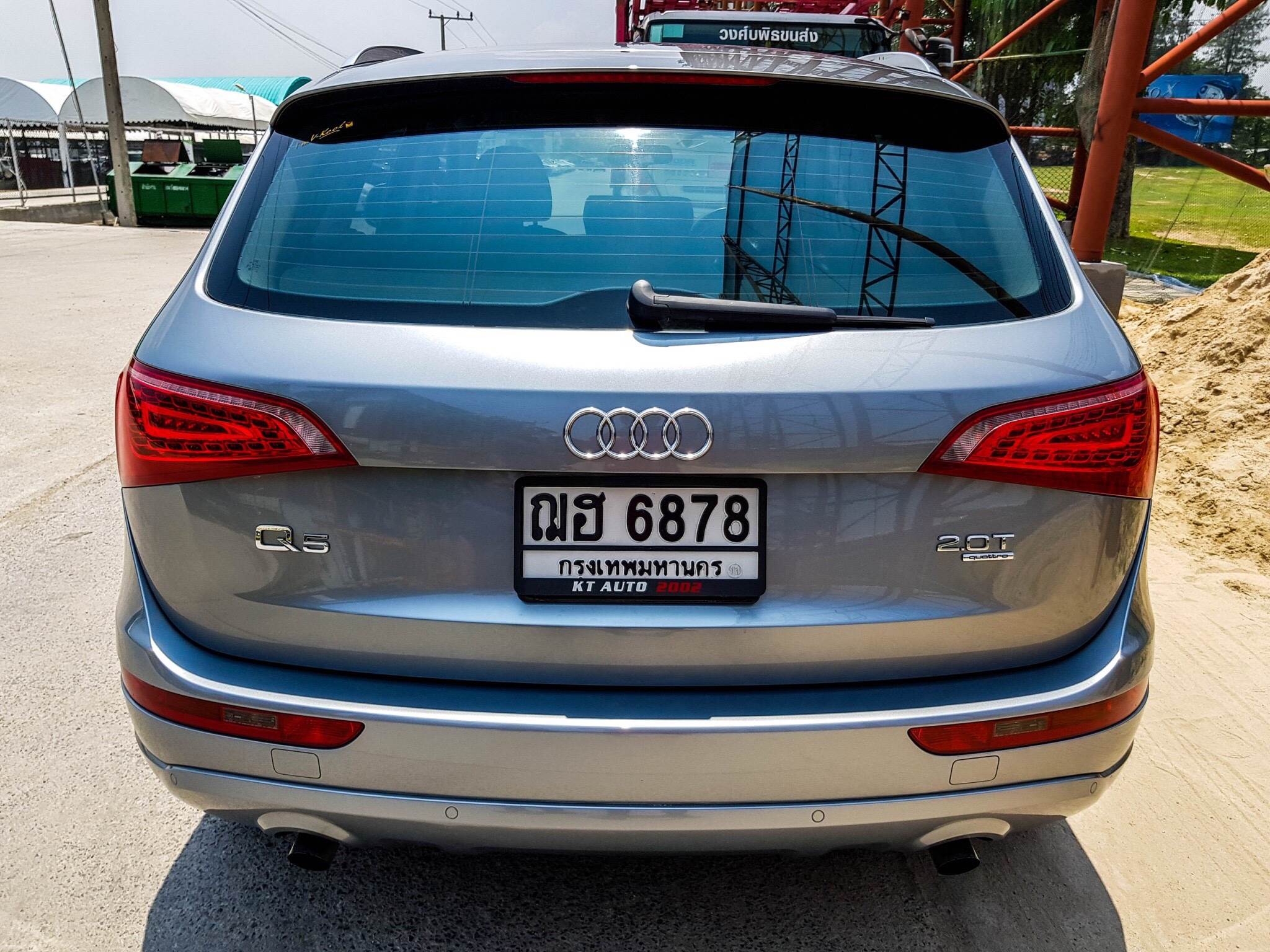 2010 Audi Q5 (8R) สีเงิน