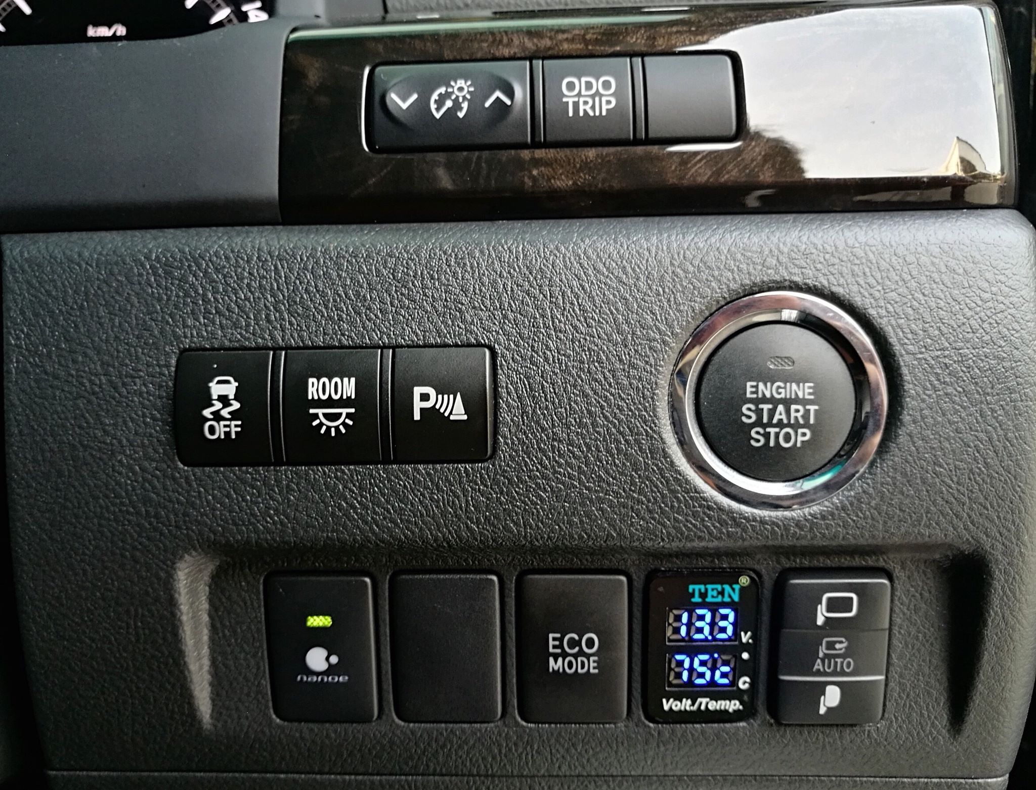 2008 Toyota Vellfire สีดำ (รูปที่ 18)