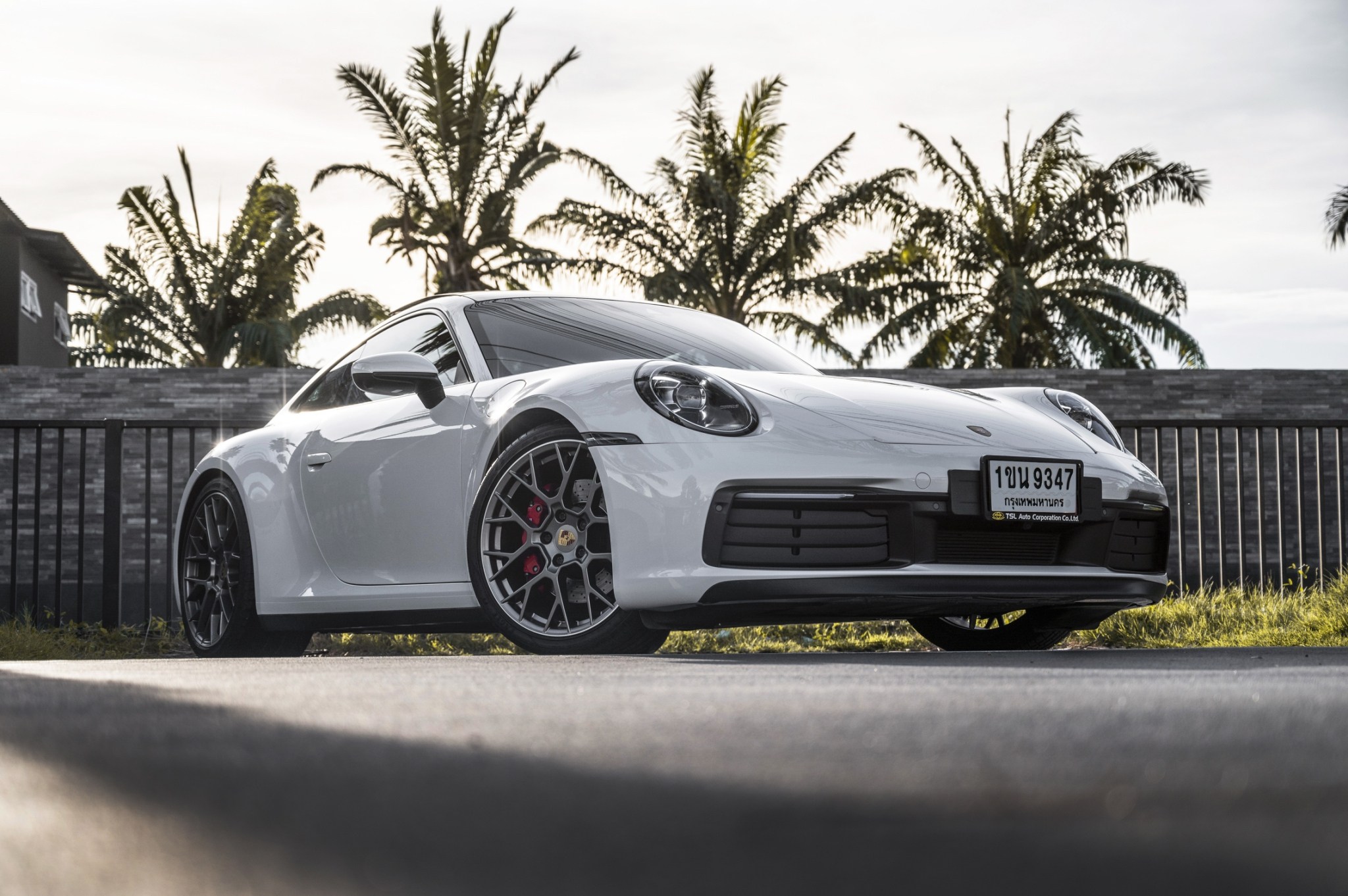 2019 Porsche 992 Carera S สีขาว (รูปที่ 3)