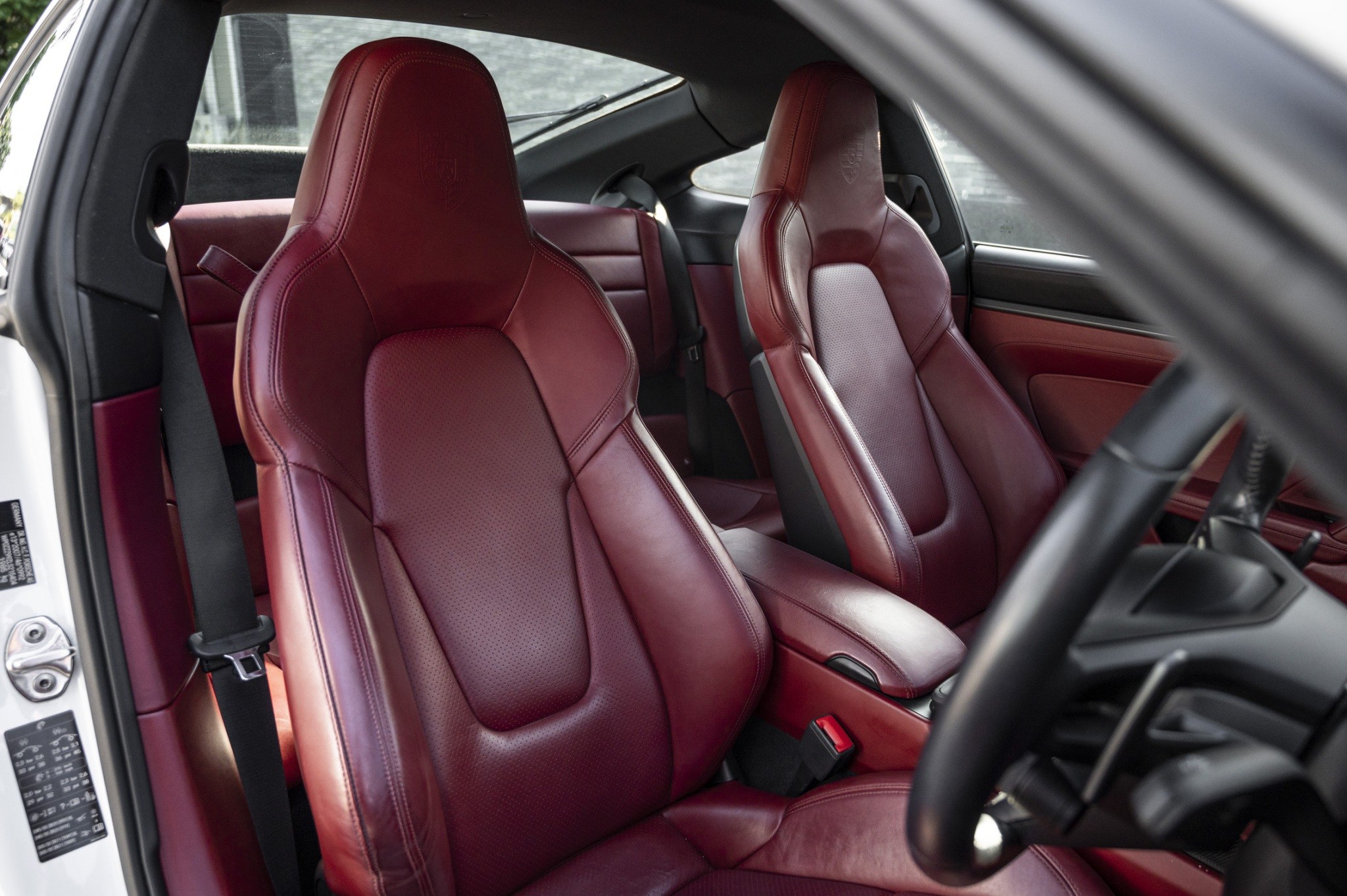 2019 Porsche 992 Carera S สีขาว (รูปที่ 16)