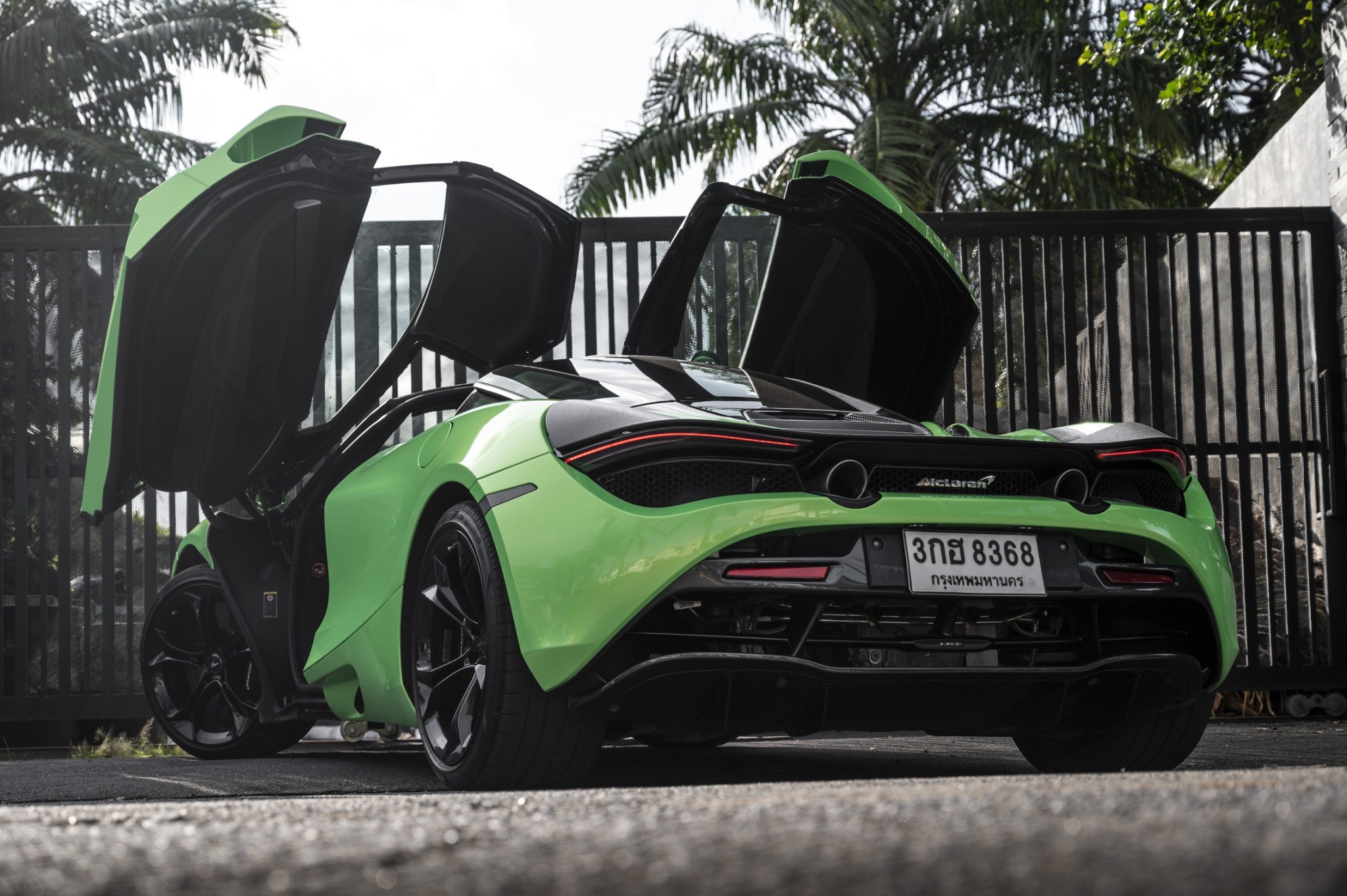 2021 McLaren 720S coupe performance สีเขียว