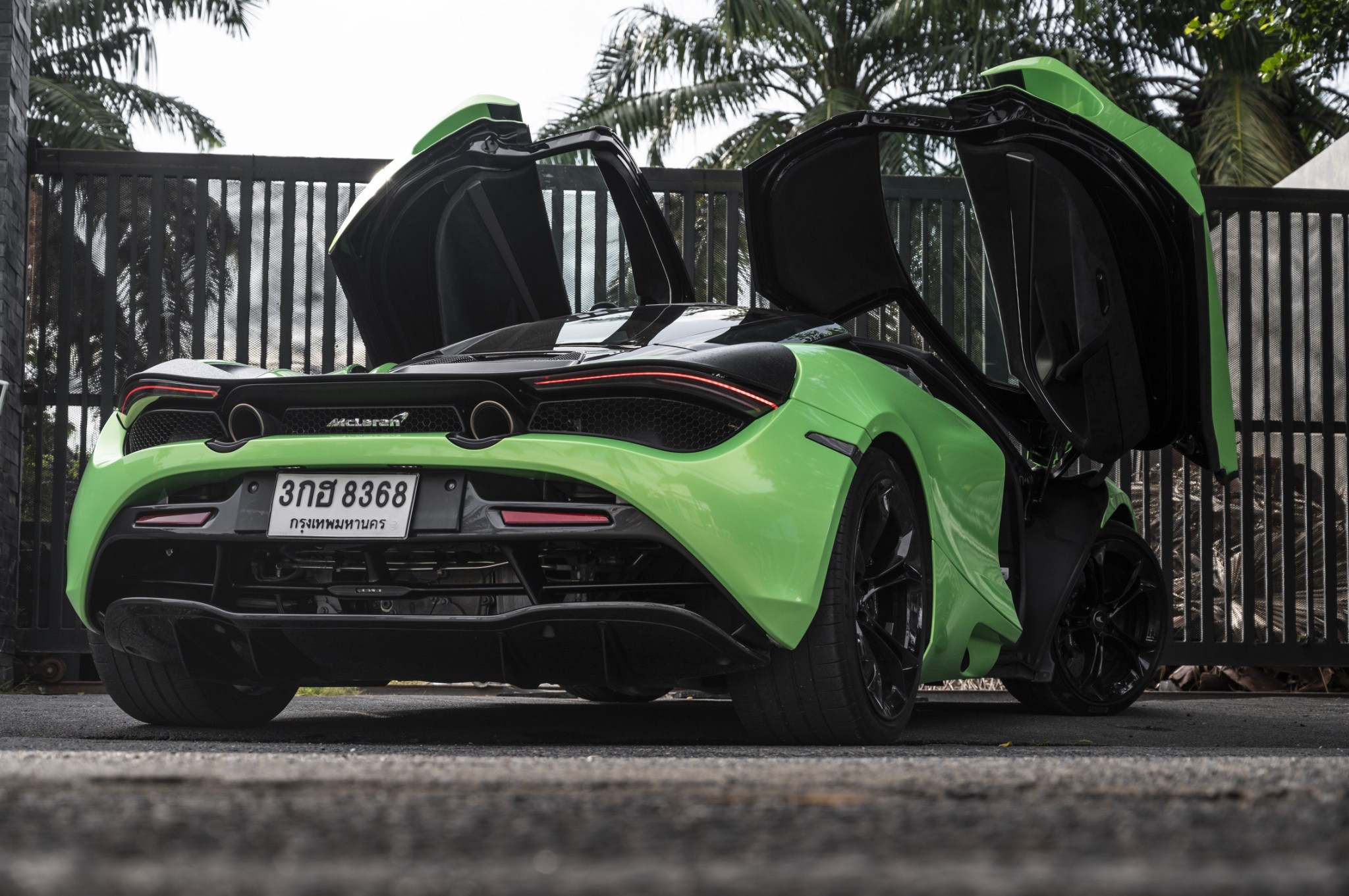 2021 McLaren 720S coupe performance สีเขียว