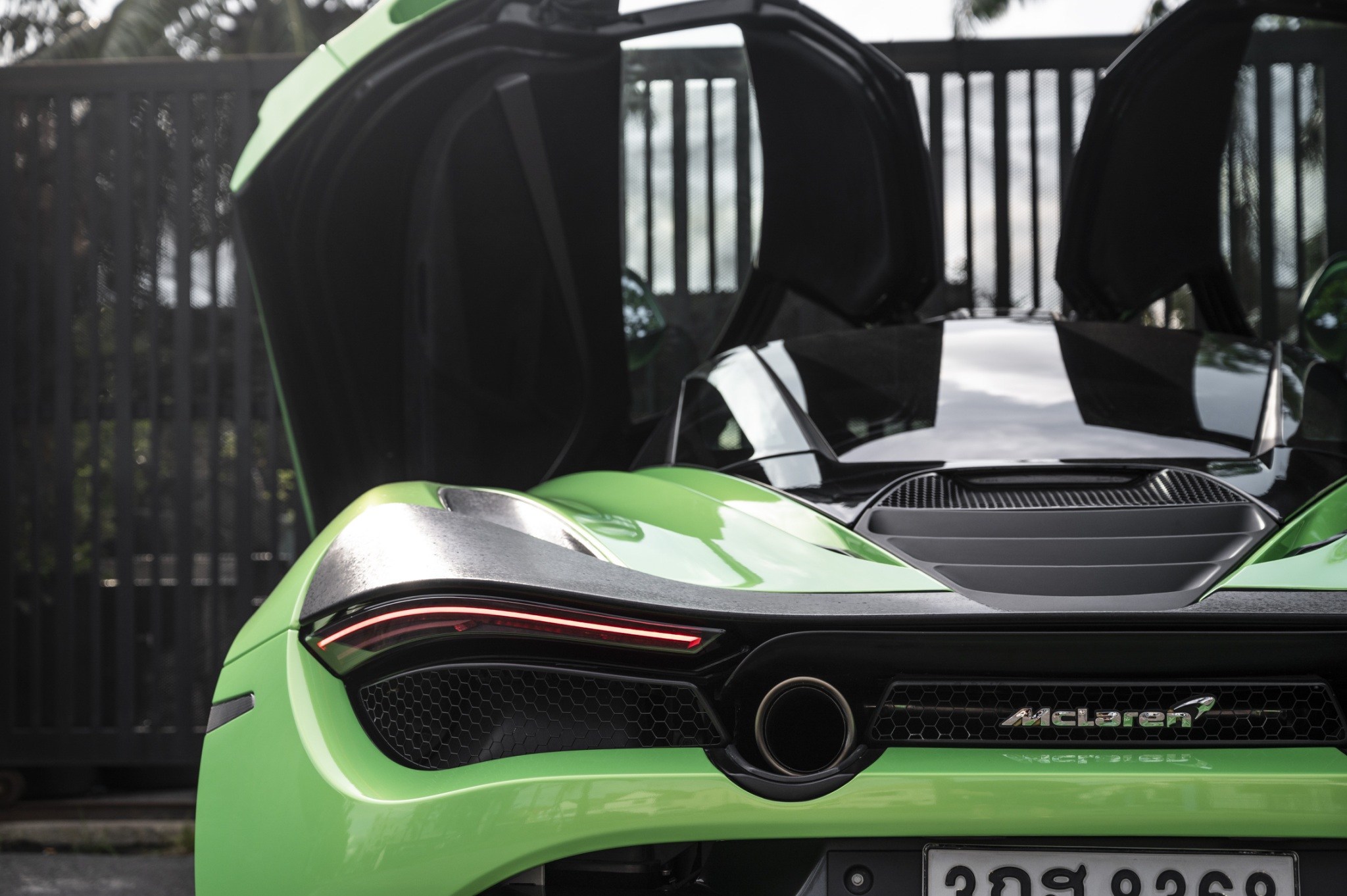 2021 McLaren 720S coupe performance สีเขียว (รูปที่ 11)