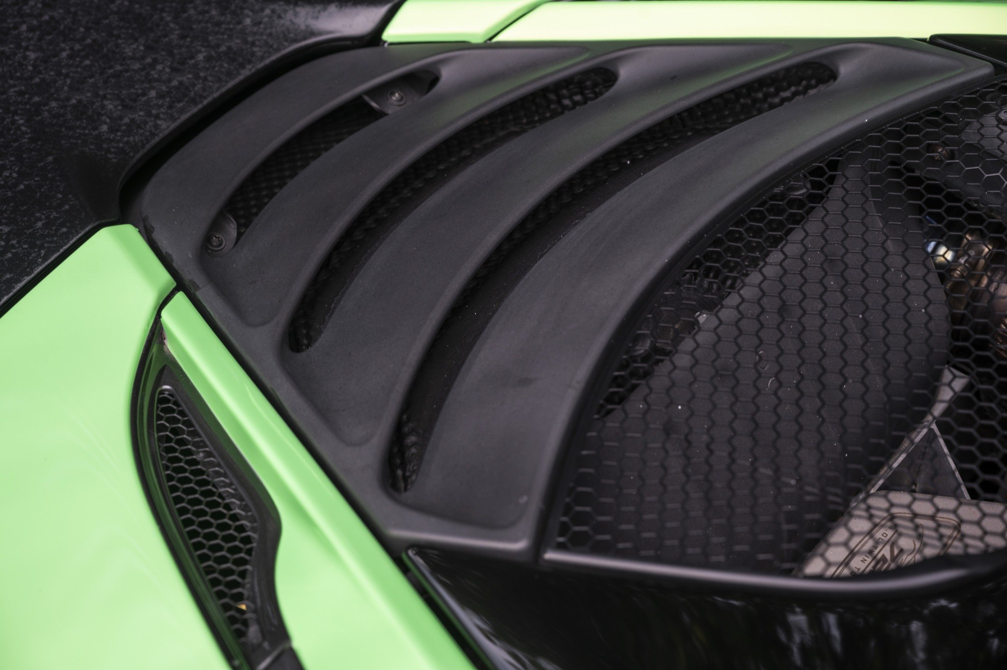2021 McLaren 720S coupe performance สีเขียว (รูปที่ 16)