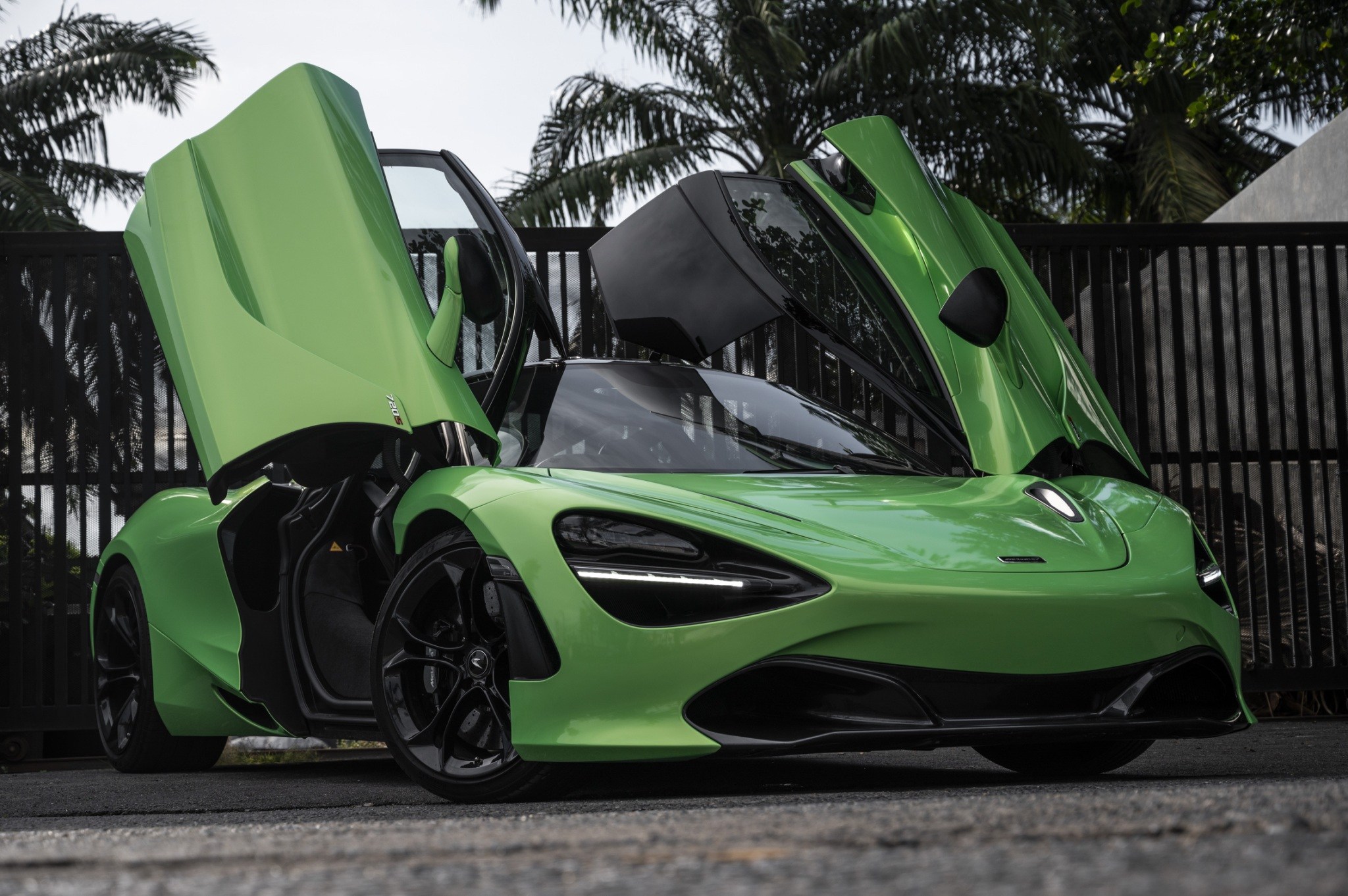 2021 McLaren 720S coupe performance สีเขียว