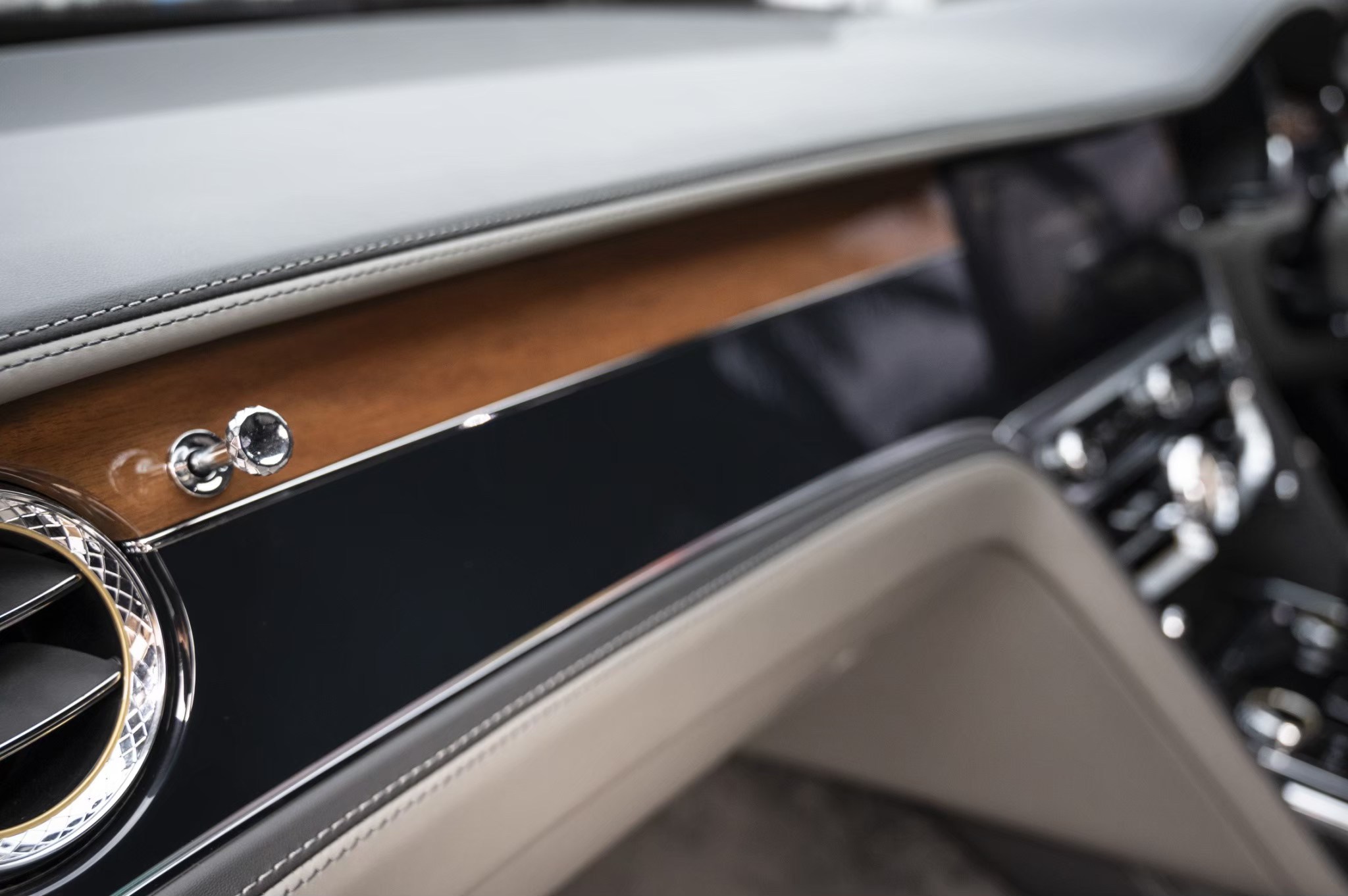 2021 Bentley Flying spur W12 twin turbo ASS full spec สีดำ (รูปที่ 14)