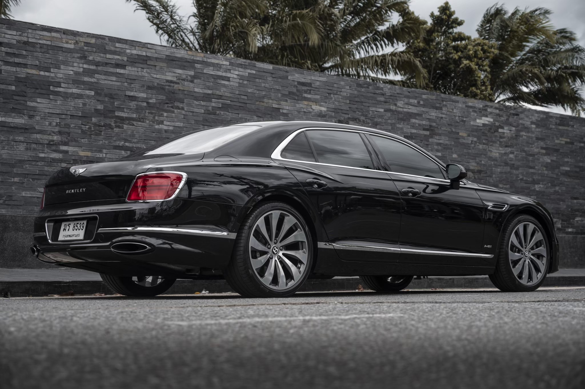 2021 Bentley Flying spur W12 twin turbo ASS full spec สีดำ (รูปที่ 5)