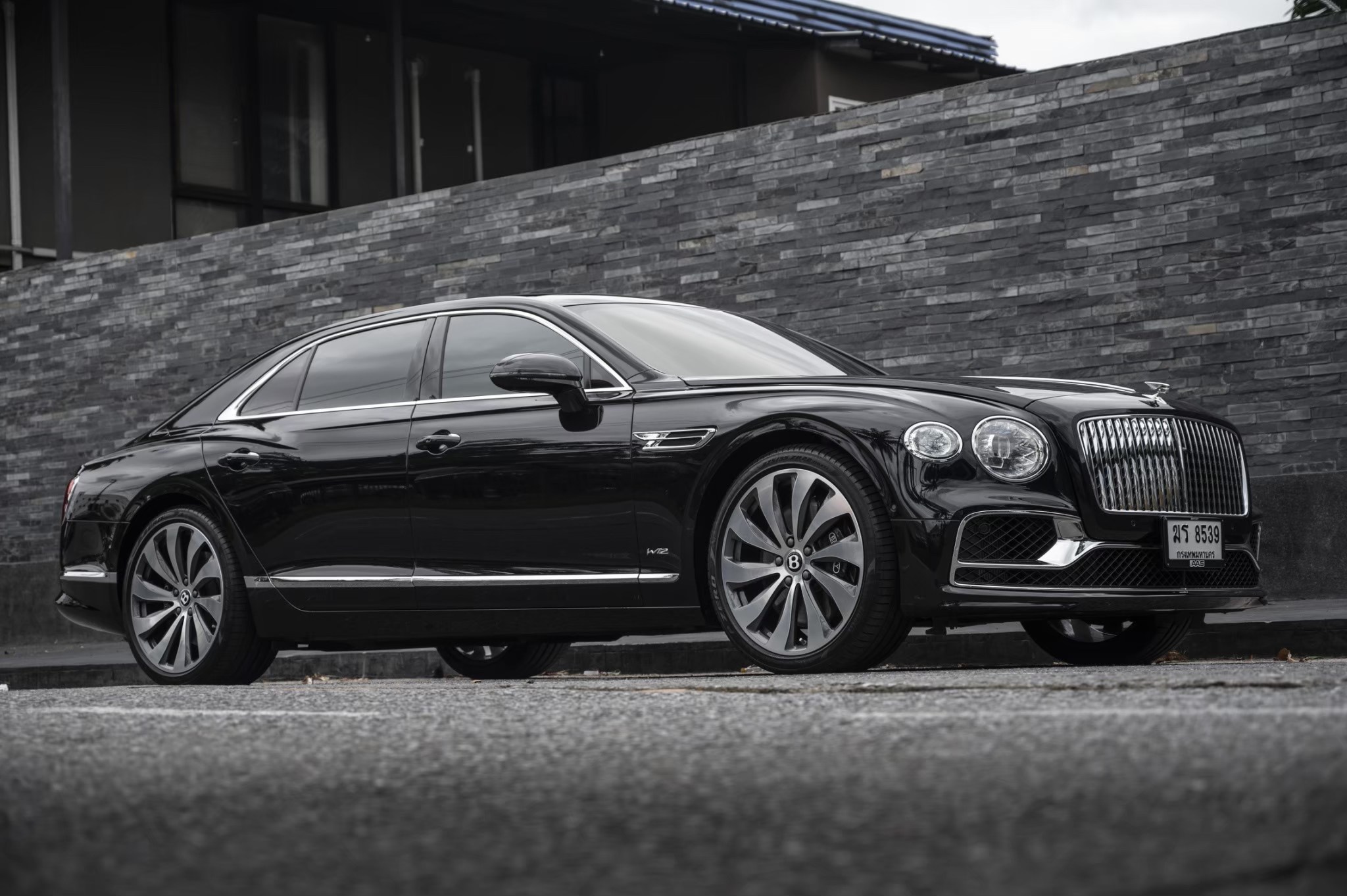 2021 Bentley Flying spur W12 twin turbo ASS full spec สีดำ (รูปที่ 8)