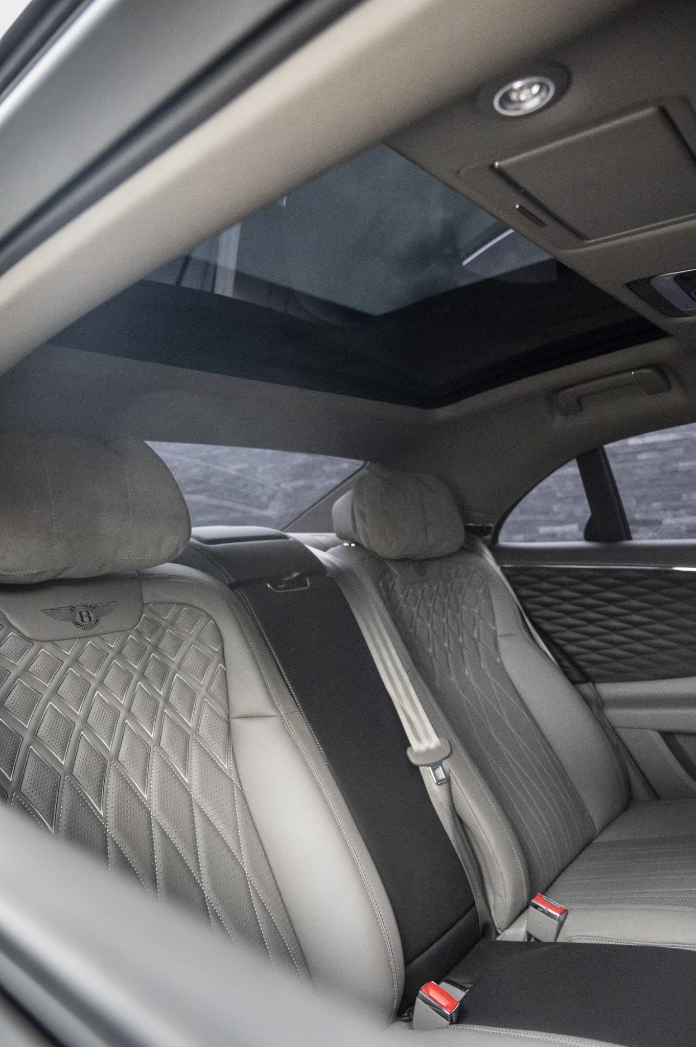 2021 Bentley Flying spur W12 twin turbo ASS full spec สีดำ (รูปที่ 20)