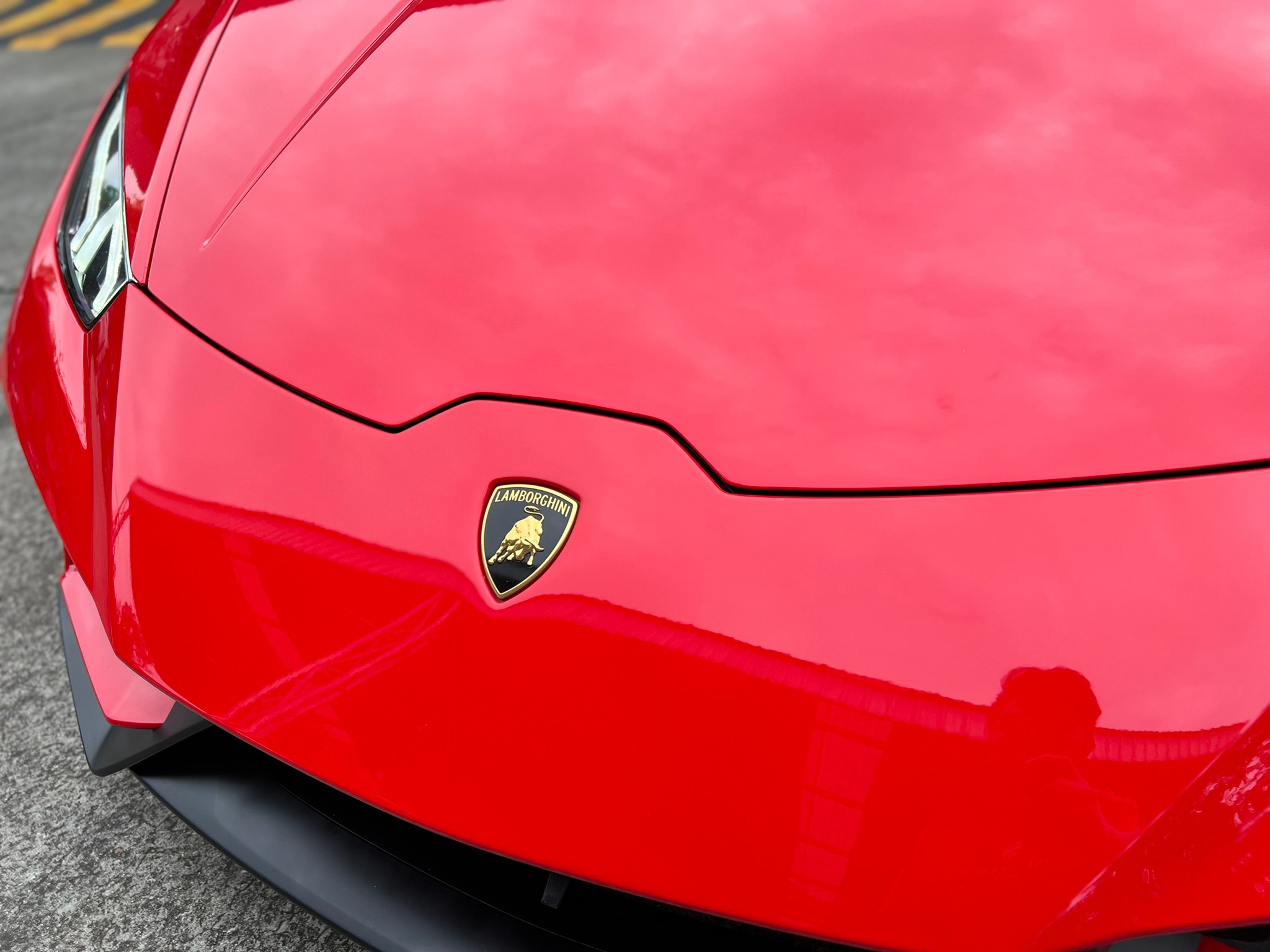 2022 Lamborghini Huracan EVO AWD สีแดง (รูปที่ 17)