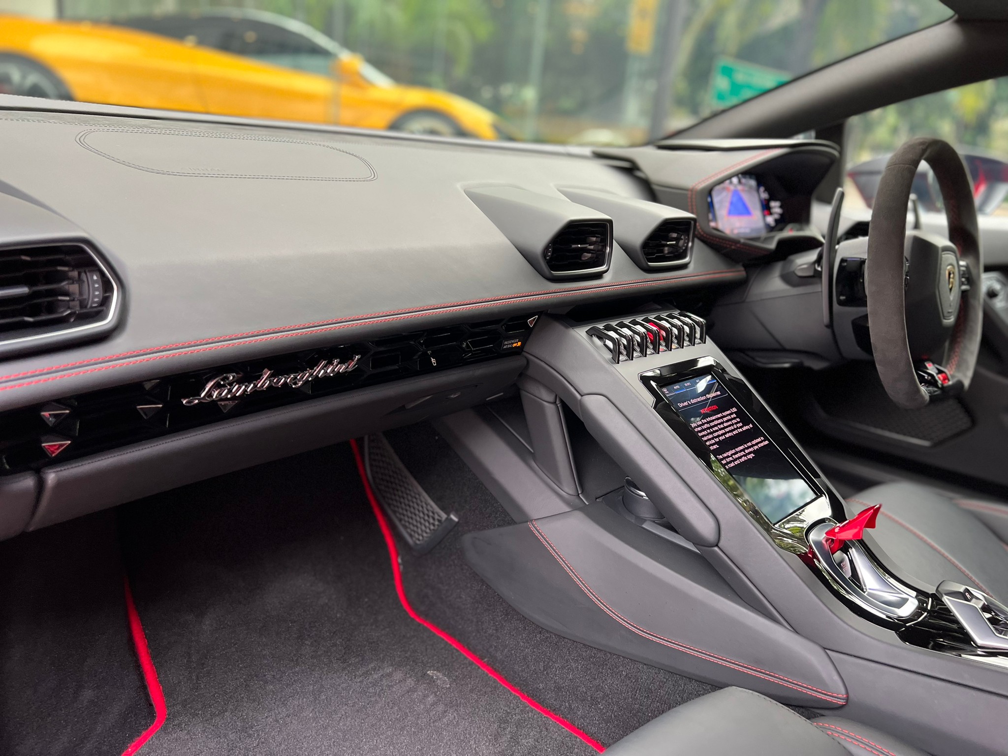 2022 Lamborghini Huracan EVO AWD สีแดง