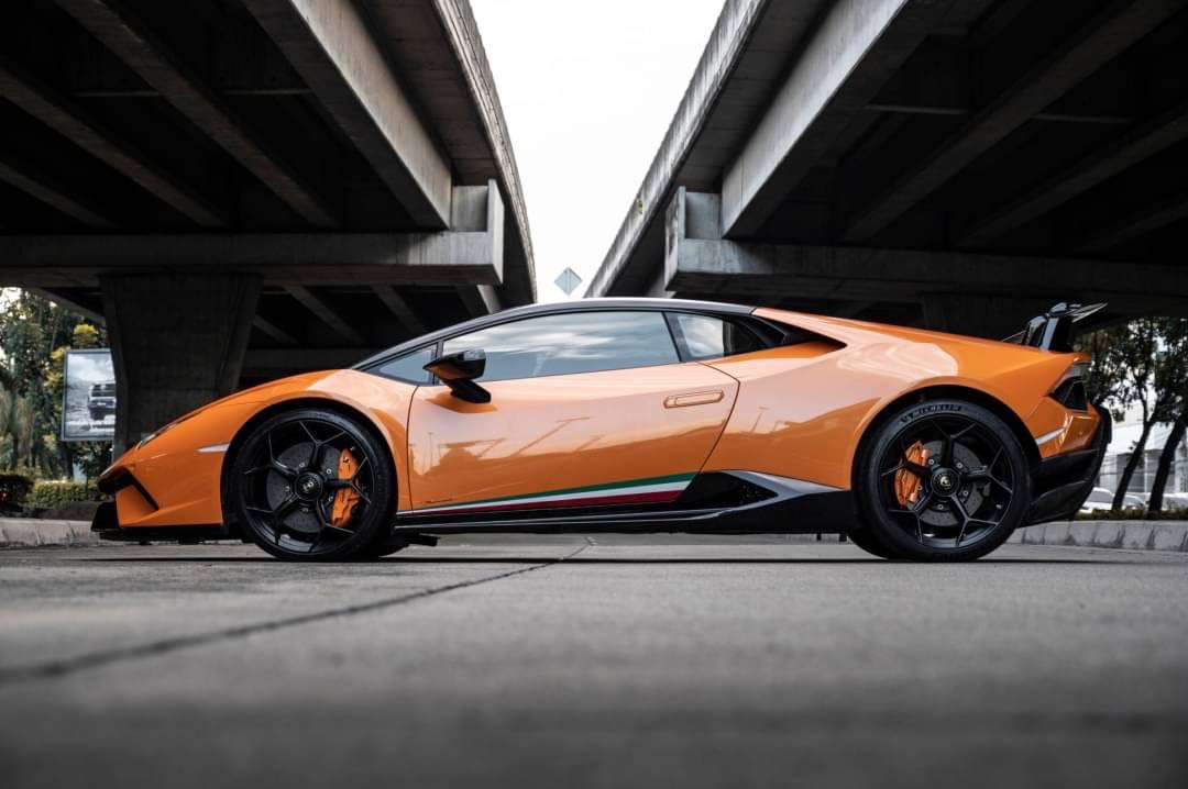 2022 Lamborghini Huracan PERFORMANTE AWD สีส้ม (รูปที่ 2)