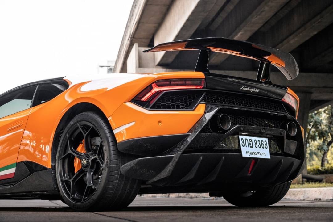 2022 Lamborghini Huracan PERFORMANTE AWD สีส้ม (รูปที่ 9)