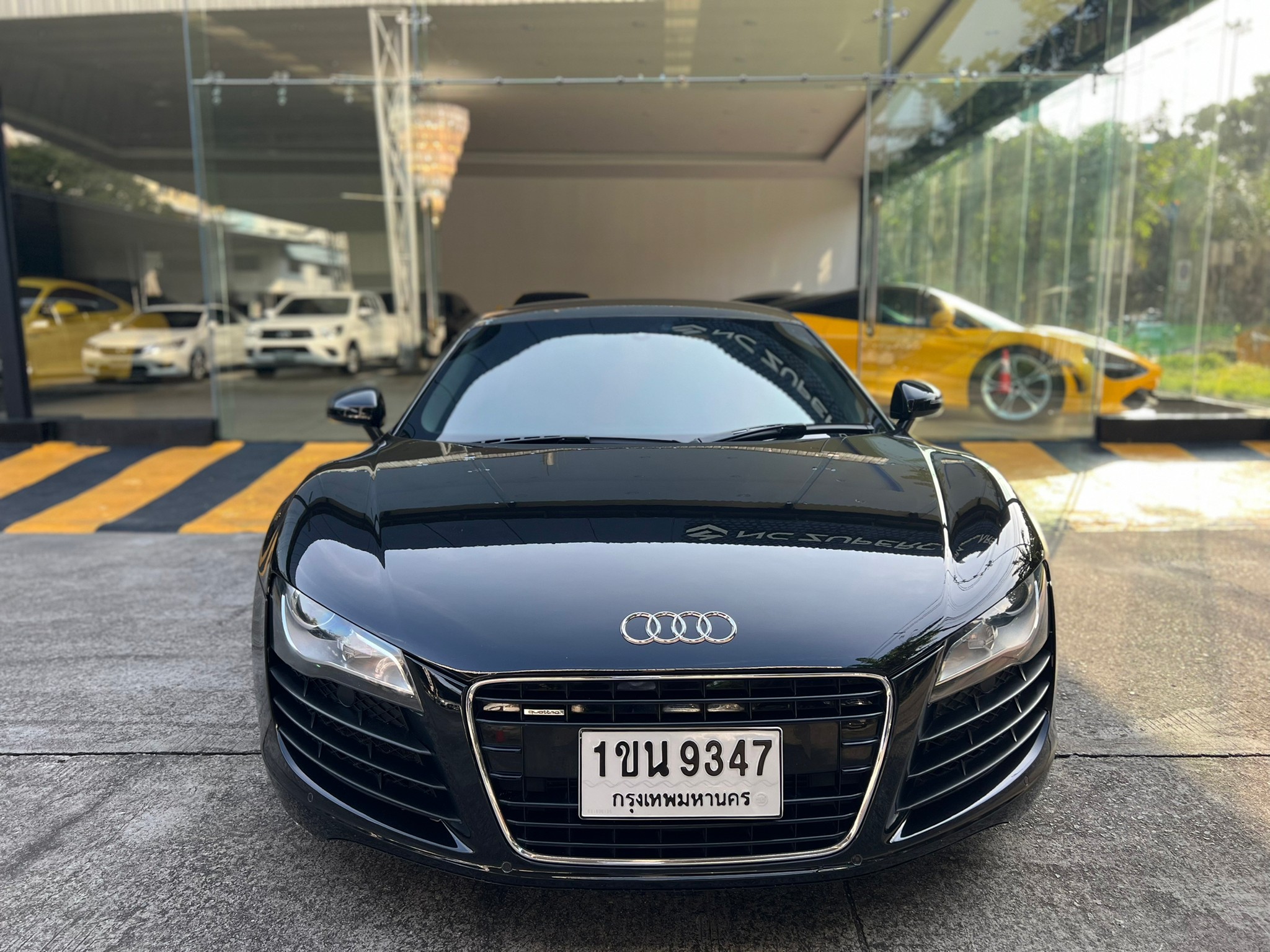 2012 Audi R8 V8 coupe สีดำ (รูปที่ 3)