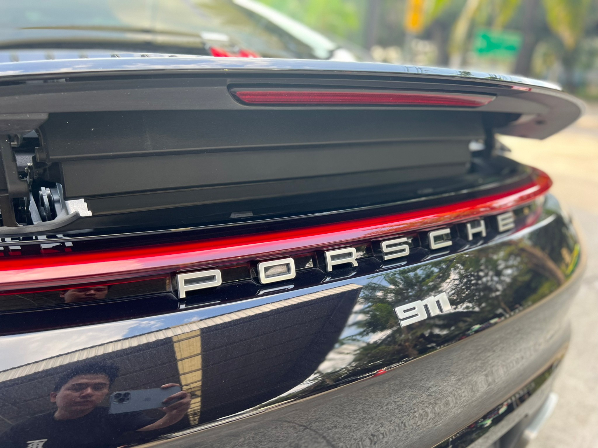 2021 Porsche Carrera 992 coupe สีดำ (รูปที่ 6)