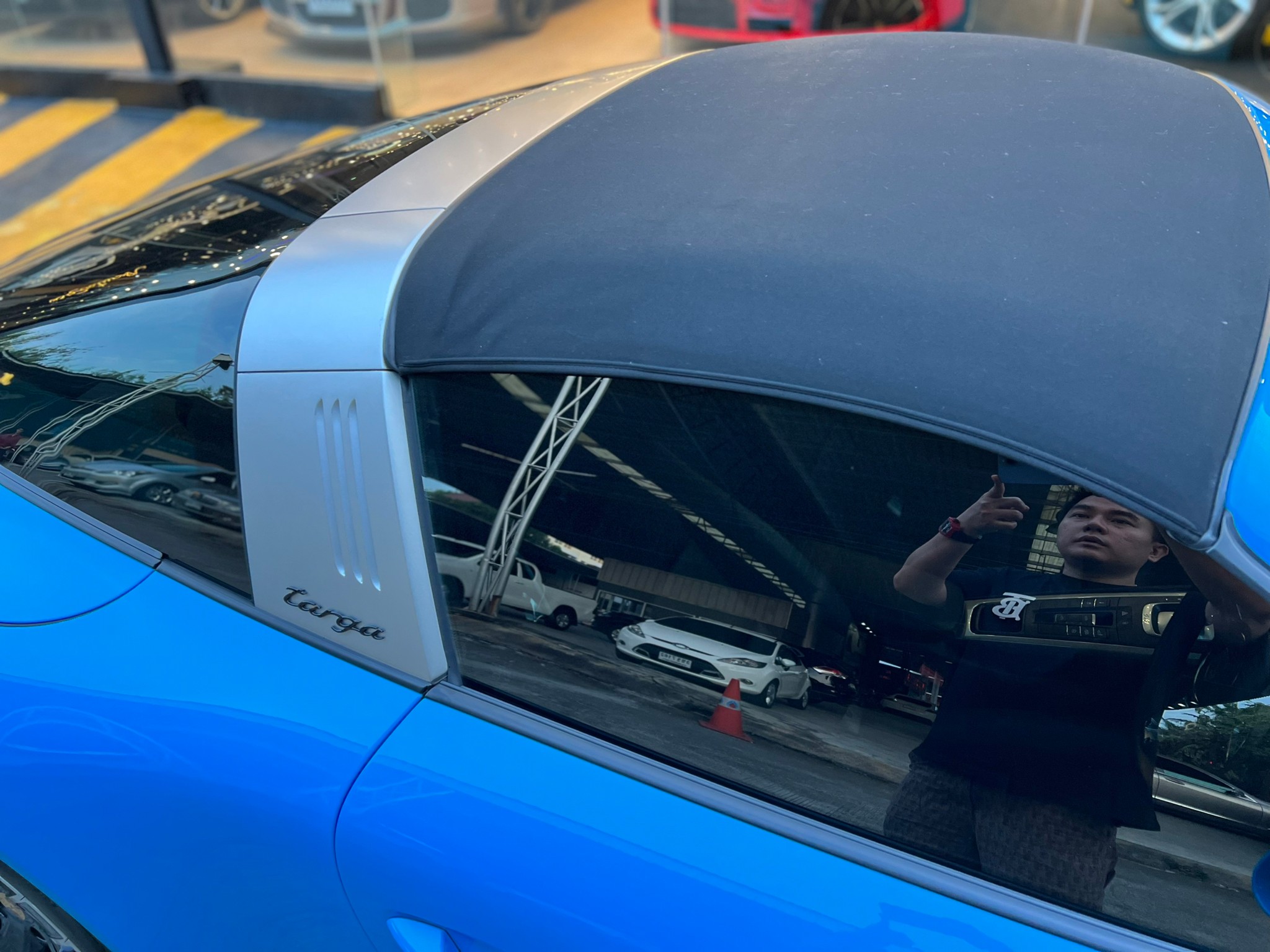 2022 Porsche Carrera 991.2 Targa4S Miamiblue สีฟ้า (รูปที่ 17)